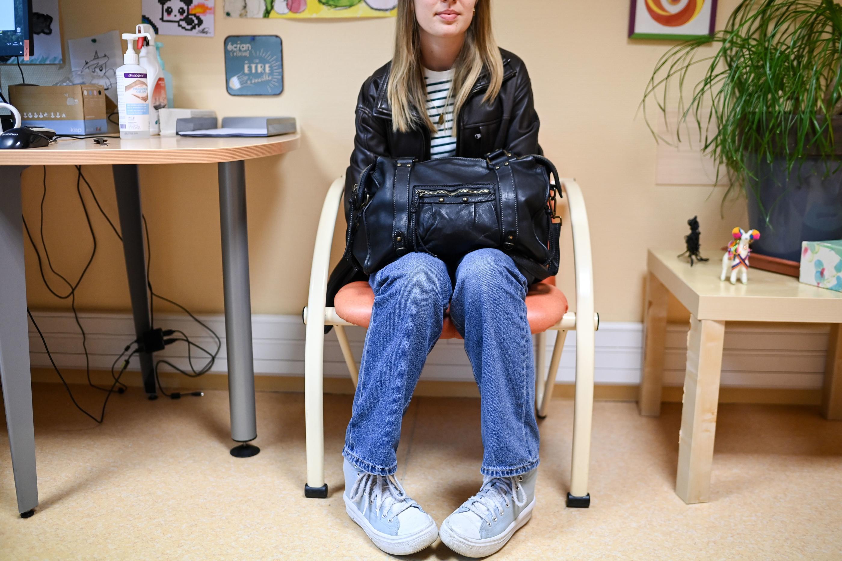 Sarah, bientôt 16 ans, souffre d'anorexie, elle est suivie à l'espace Barbara du CHU de Nantes deux fois par semaine. LP/Sébastien Salom-Gomis