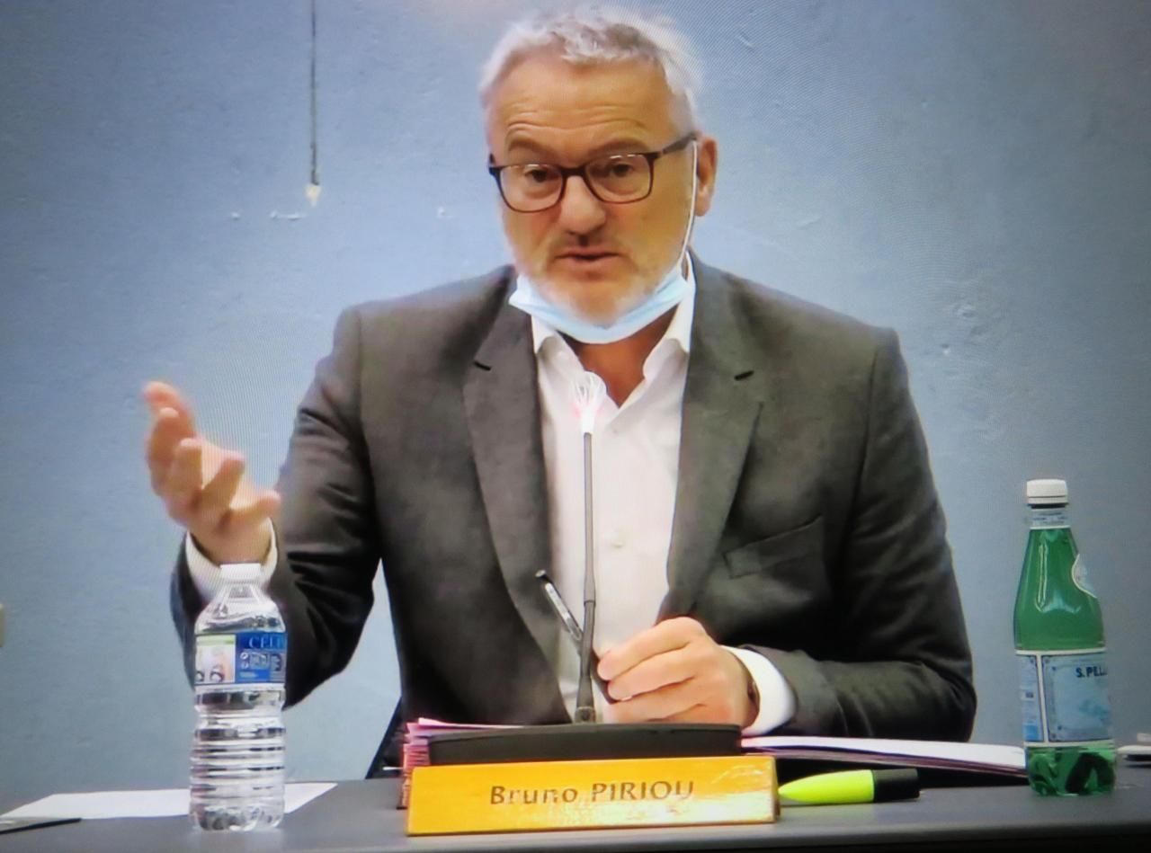 <b></b> Corbeil-Essonnes, le 15 mars 2021. Bruno Piriou (DVG) lors de la présentation du débat d'orientation budgétaire.