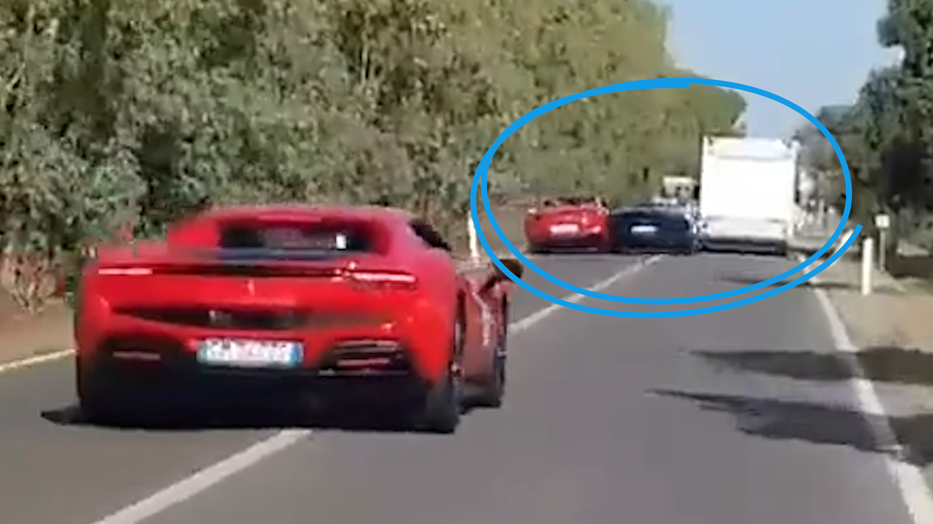Une Ferrari déclenche un accident mortel sur une route de Sardaigne lors d'un rallye automobile.