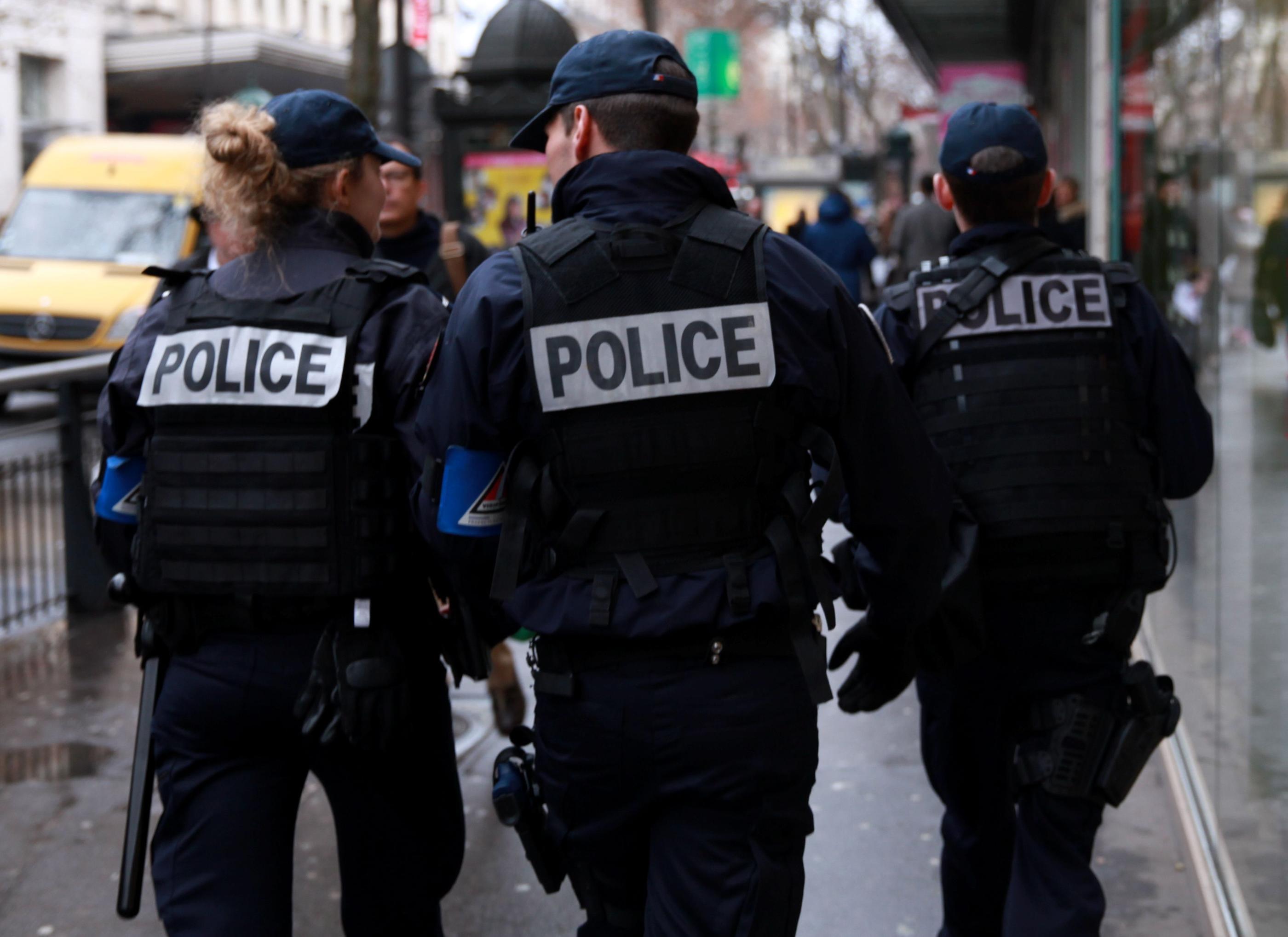 Deux personnes ont été interpellées : l’homme suspecté d’avoir étranglé l’employée de la pizzeria, et un individu présent dans le logement du suspect, dans une chambre où se trouvait le fusil d’assaut. (Illustration) LP/Olivier Boitet