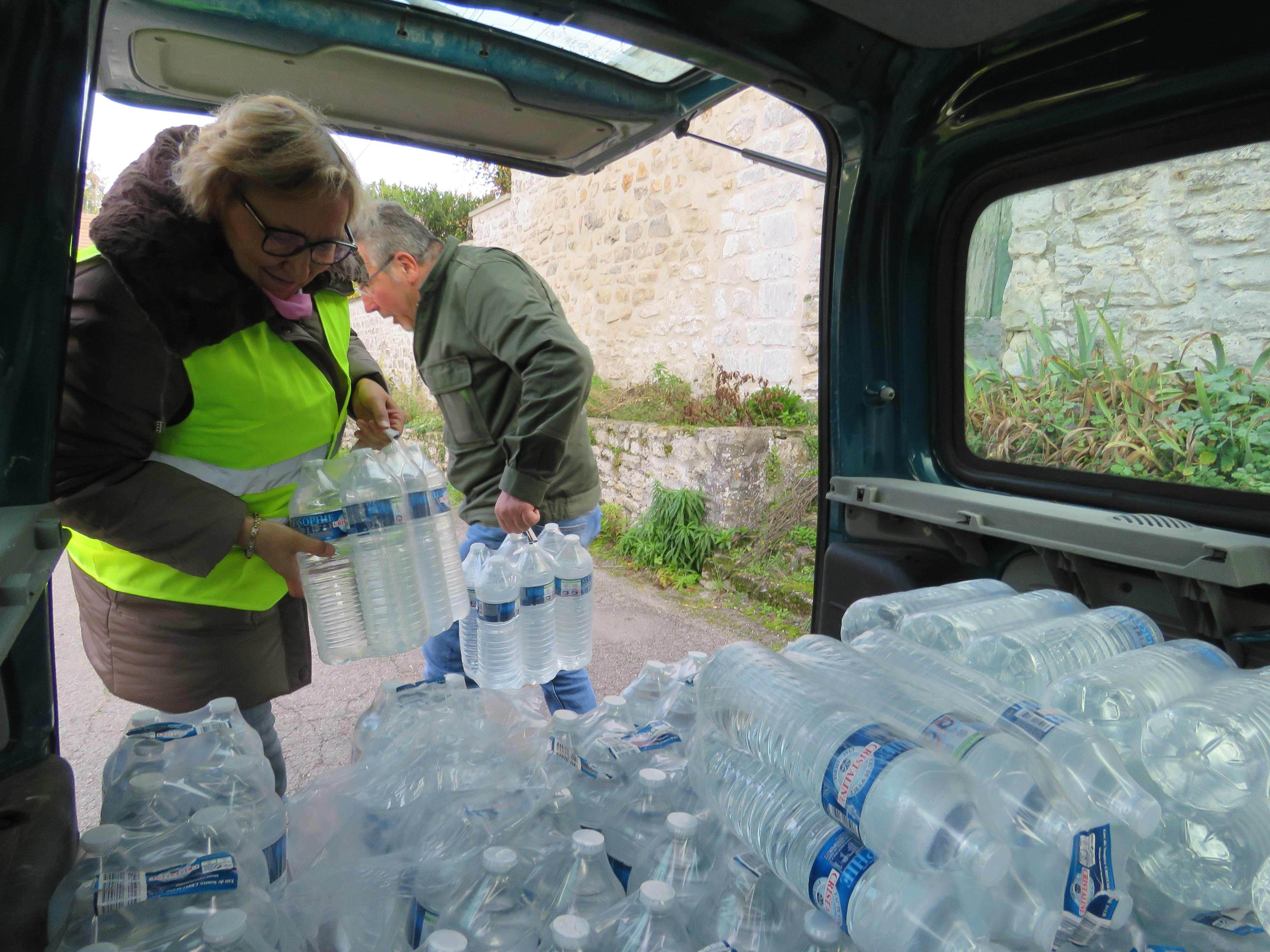 À cause du manque d'eau, la municipalité de Berrien recommande de boire de l 'eau en bouteille