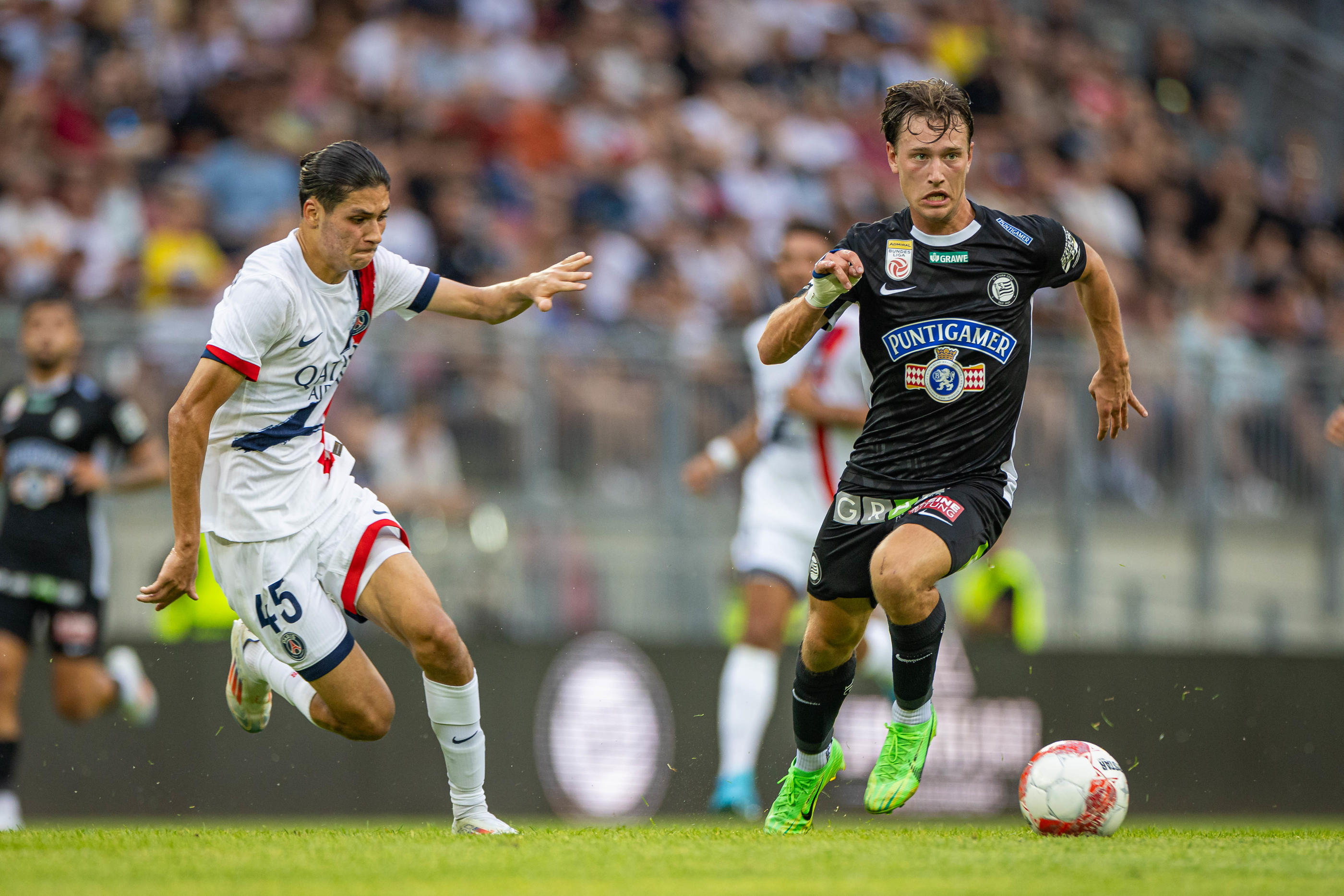 Naoufel El Hannach, ici contre Sturm Graz en amical, est appelé pour la première fois en L1 par Luis Enrique. Icon Sport