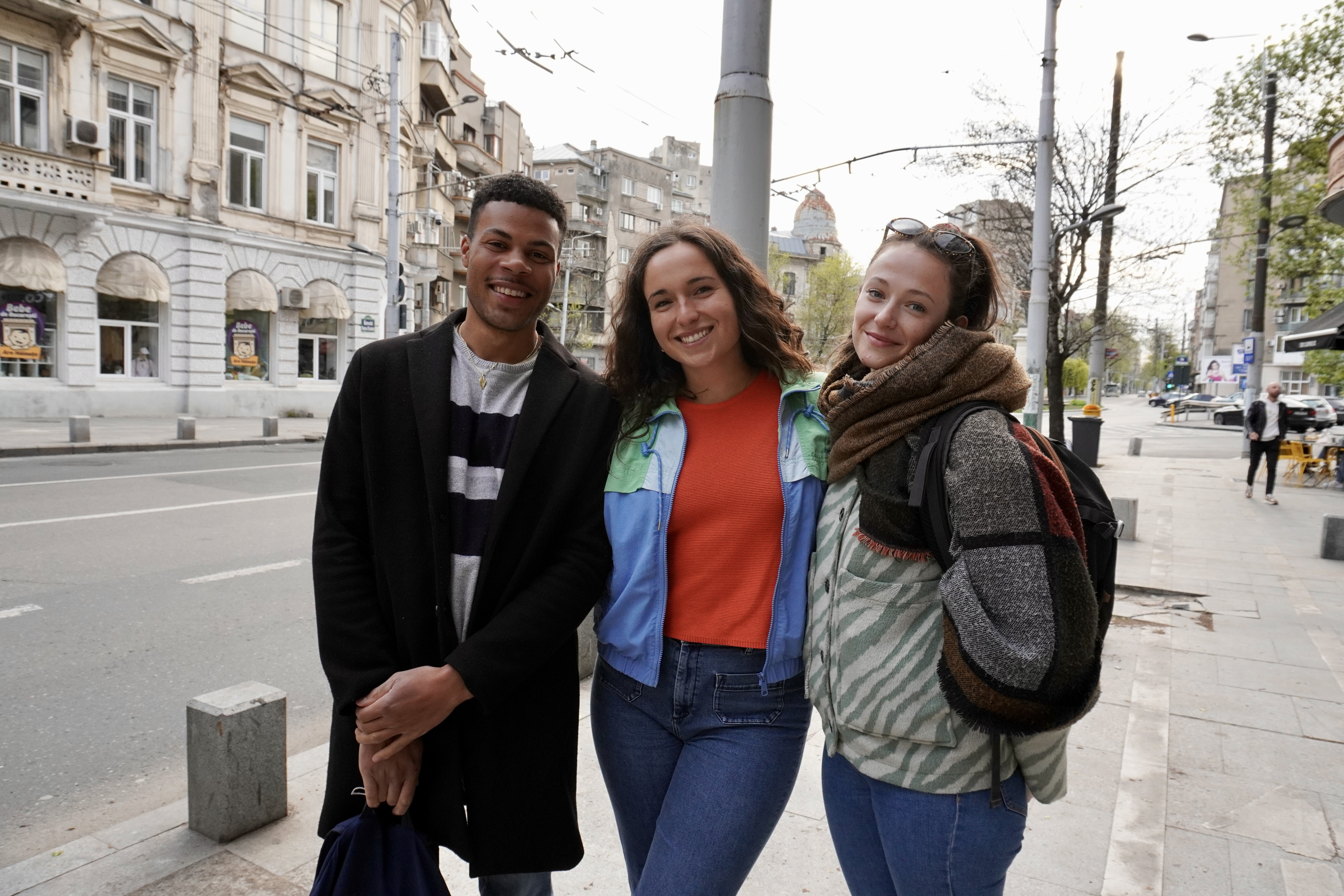 Timothé, Juliette et Léa ont tous les trois quitté la France pour étudier en Roumanie . LP/ Laure d'Almeida et Marine Gachet