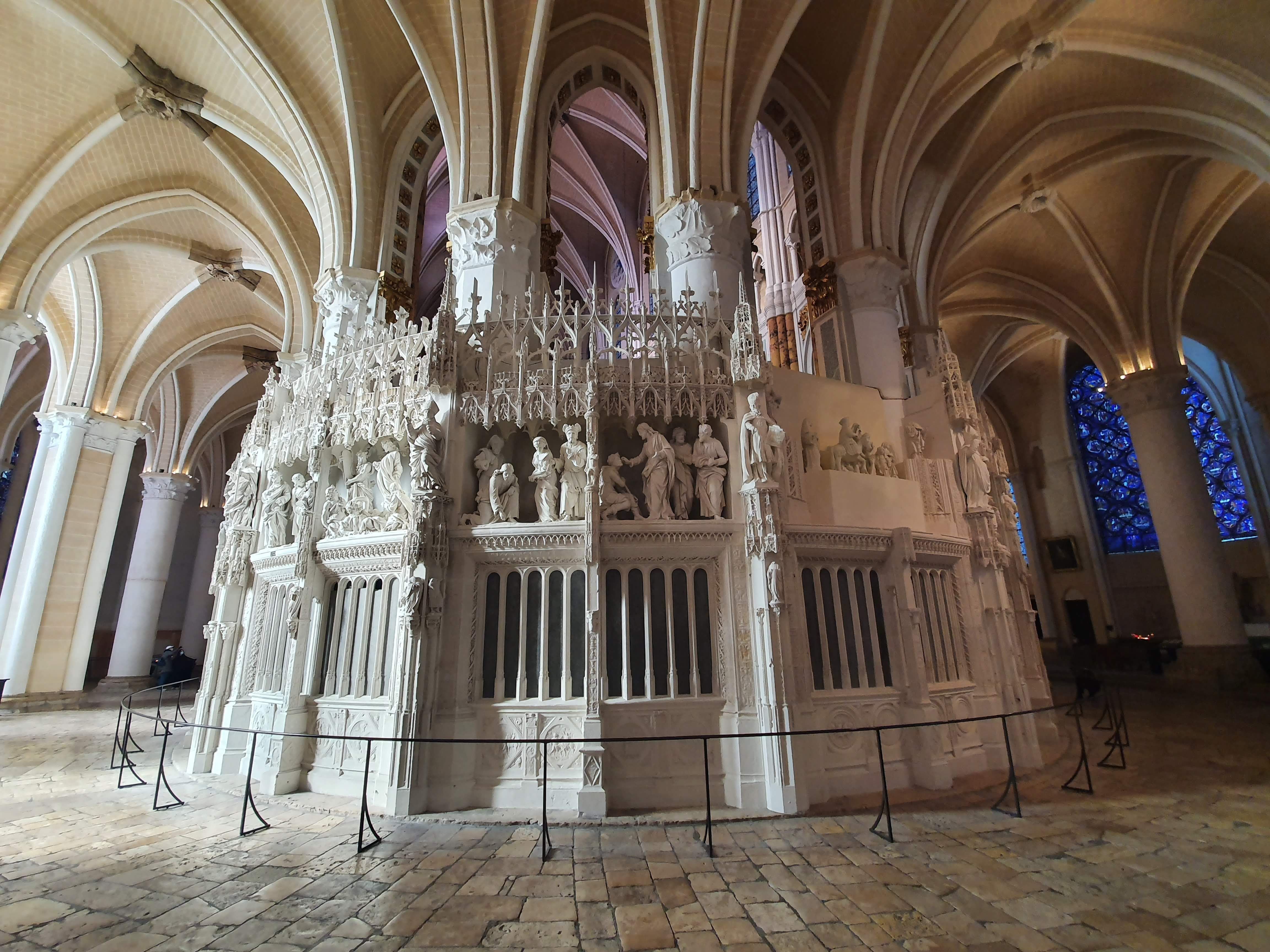 Le tour de chœur de la cathédrale de Chartres (Eure-et-Loir), véritable dentelle de pierres, retrouve toute sa splendeur. LP/Paul Guibal