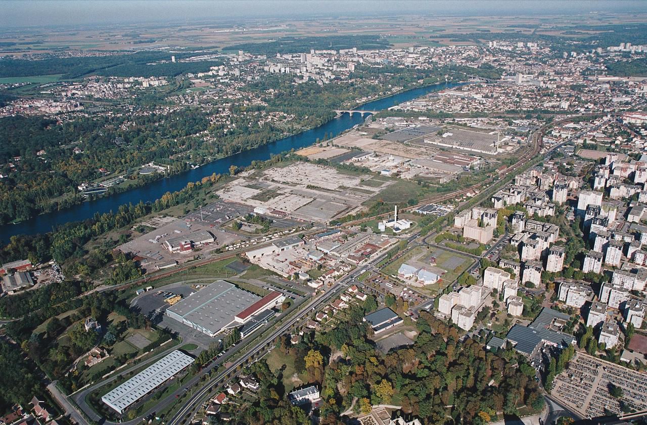 <b></b> Dammarie-les-Lys. Entre Seine, D 372 et voies ferrées, le futur quartier du Clos Saint-Louis s’étend sur 127 ha.