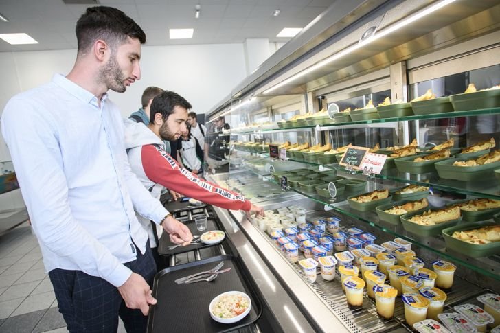 Depuis la rentrée, le menu à points est expérimenté dans les restaurants universitaires de Poitiers. LP/Fabien Paillot