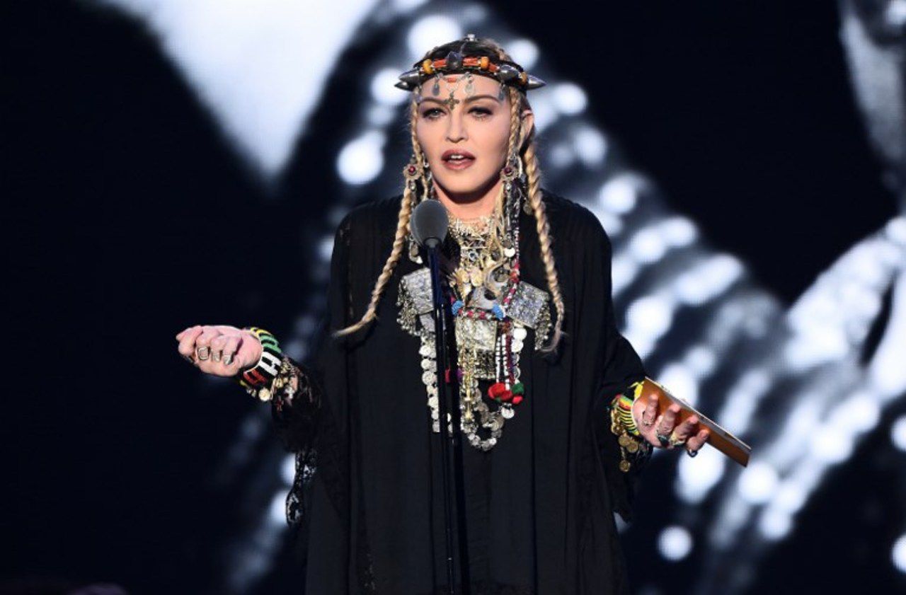 <b></b> ARCHIVE. New York (Etats-Unis), Madonna lors des MTV Music Awards dont elle remettait le prix pour le meilleur clip.