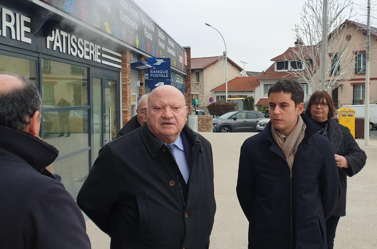<b></b> Issy-les-Moulineaux, le 23 janvier. Le maire sortant André Santini et le secrétaire d’Etat Gabriel Attal se sont réconciliés à l’occasion des municipales, le second et LREM soutenant le premier.