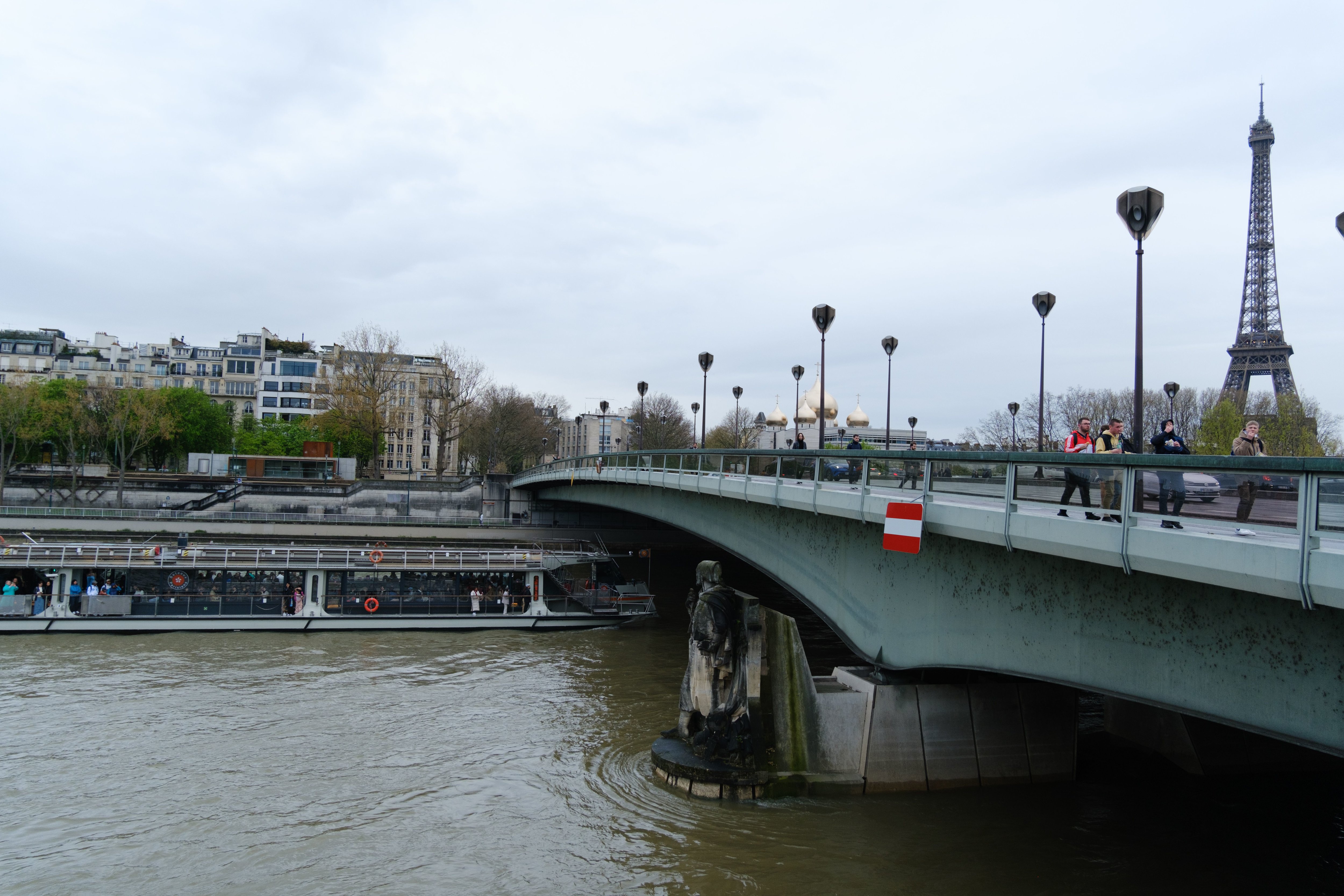 La Seine est pour le moment «impropre à la baignade»? selon l'ONG Surfrider. (Illustration) LP/Amélie Dibon