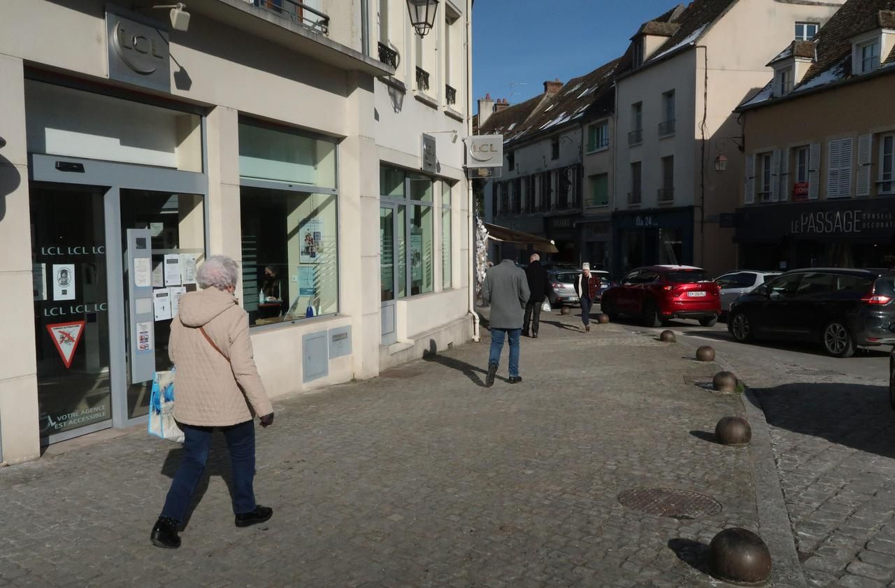 <b></b> Houdan, samedi 13 février. Les personnes âgées croisées disent couler une retraite heureuse dans leur ville. Pourtant, l’espérance de vie y est de 6 ans à 6,5 ans plus courte  qu’ailleurs dans les Yvelines.