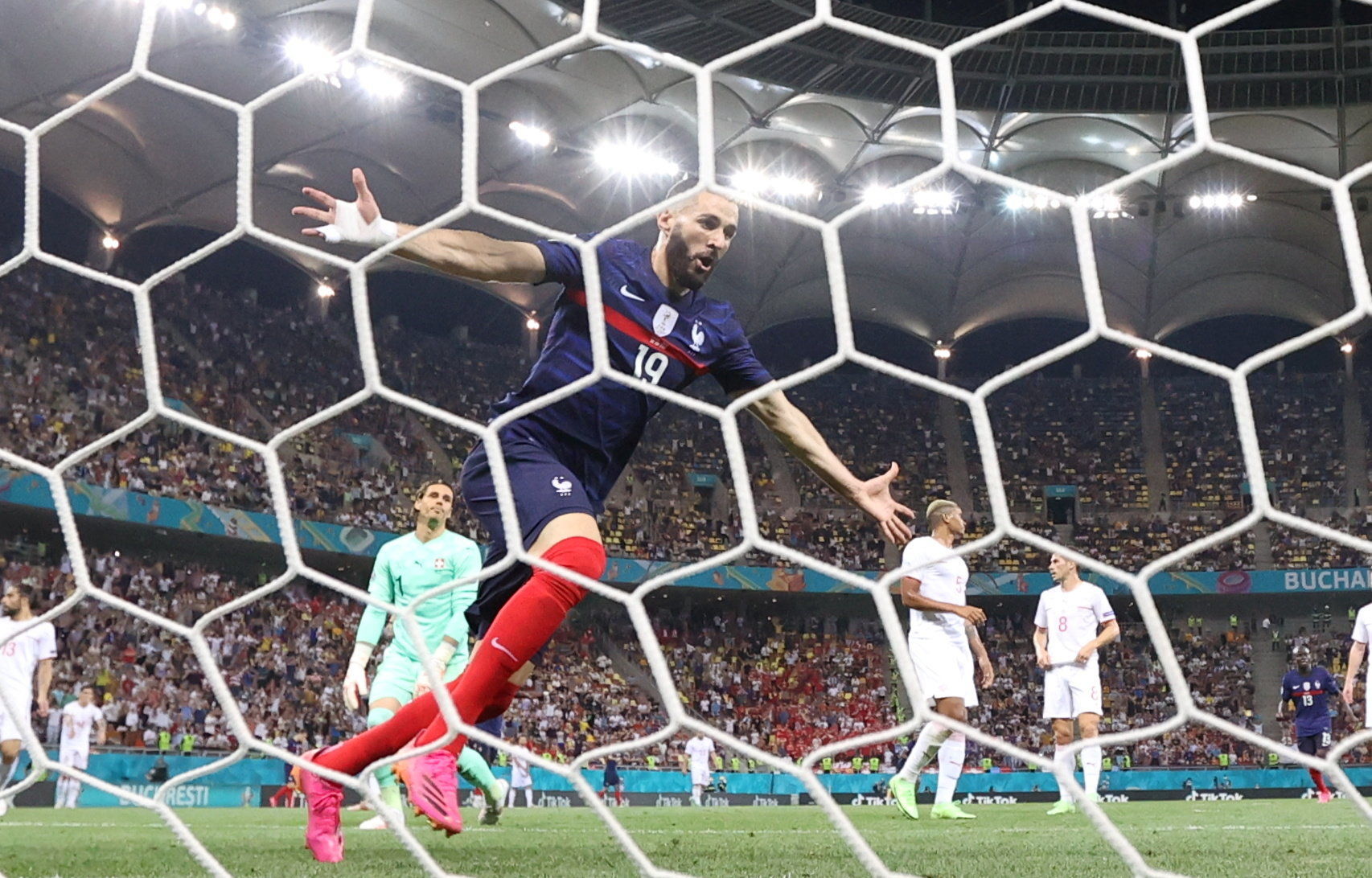 A l'image de Karim Benzema, auteur de quatre buts, cet Euro a souri aux attaquants et restera comme le plus prolifique en buts de l'histoire de cette épreuve. LP/Arnaud Journois