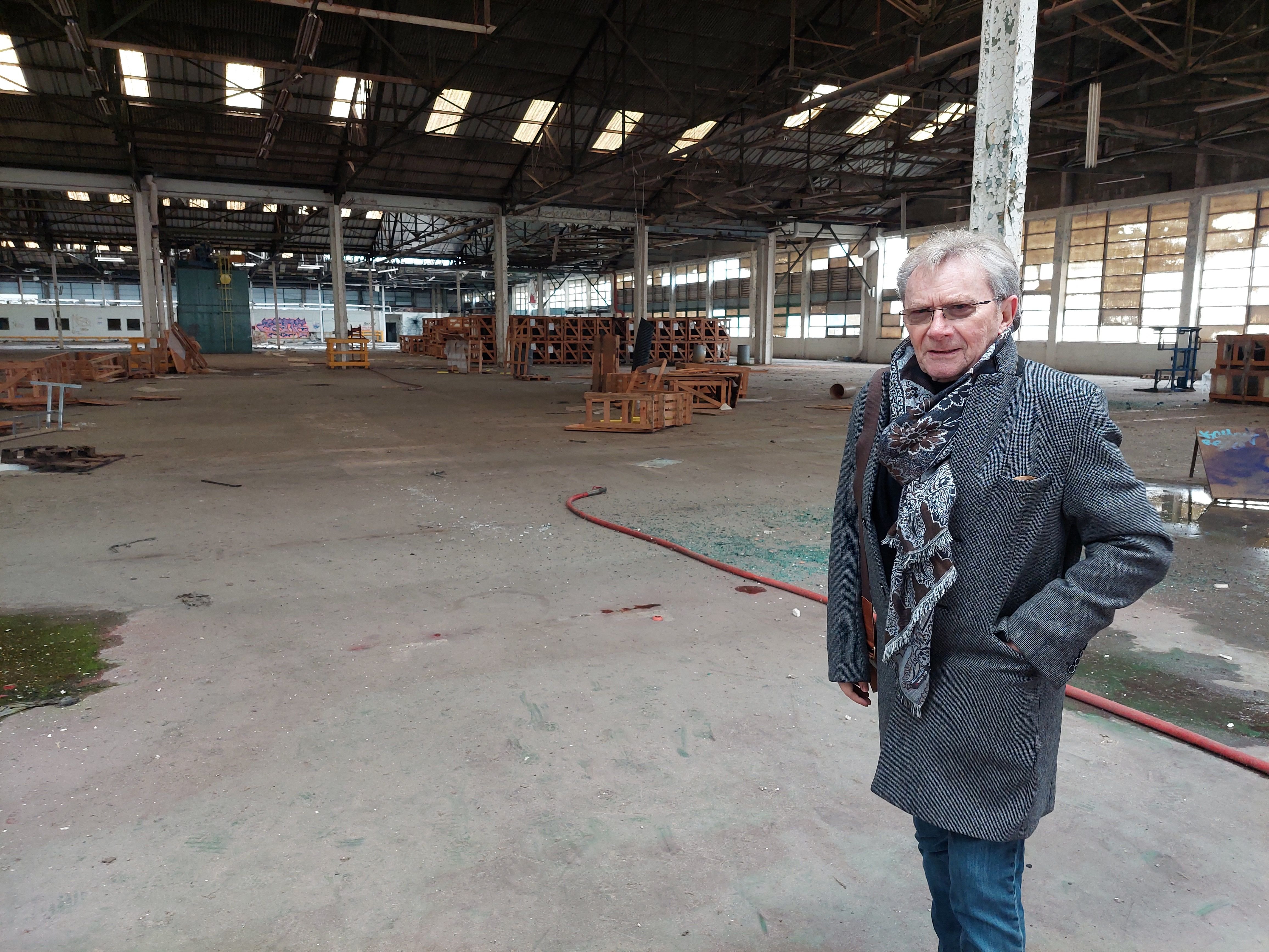 Bagneaux-sur-Loing (Seine-et-Marne), mardi 11 janvier 2022. Le maire (DVG) Claude Jamet, qui a travaillé plus de 43 ans à l'usine Thomson, souhaite donner un nouveau destin au site. LP/Faustine Léo