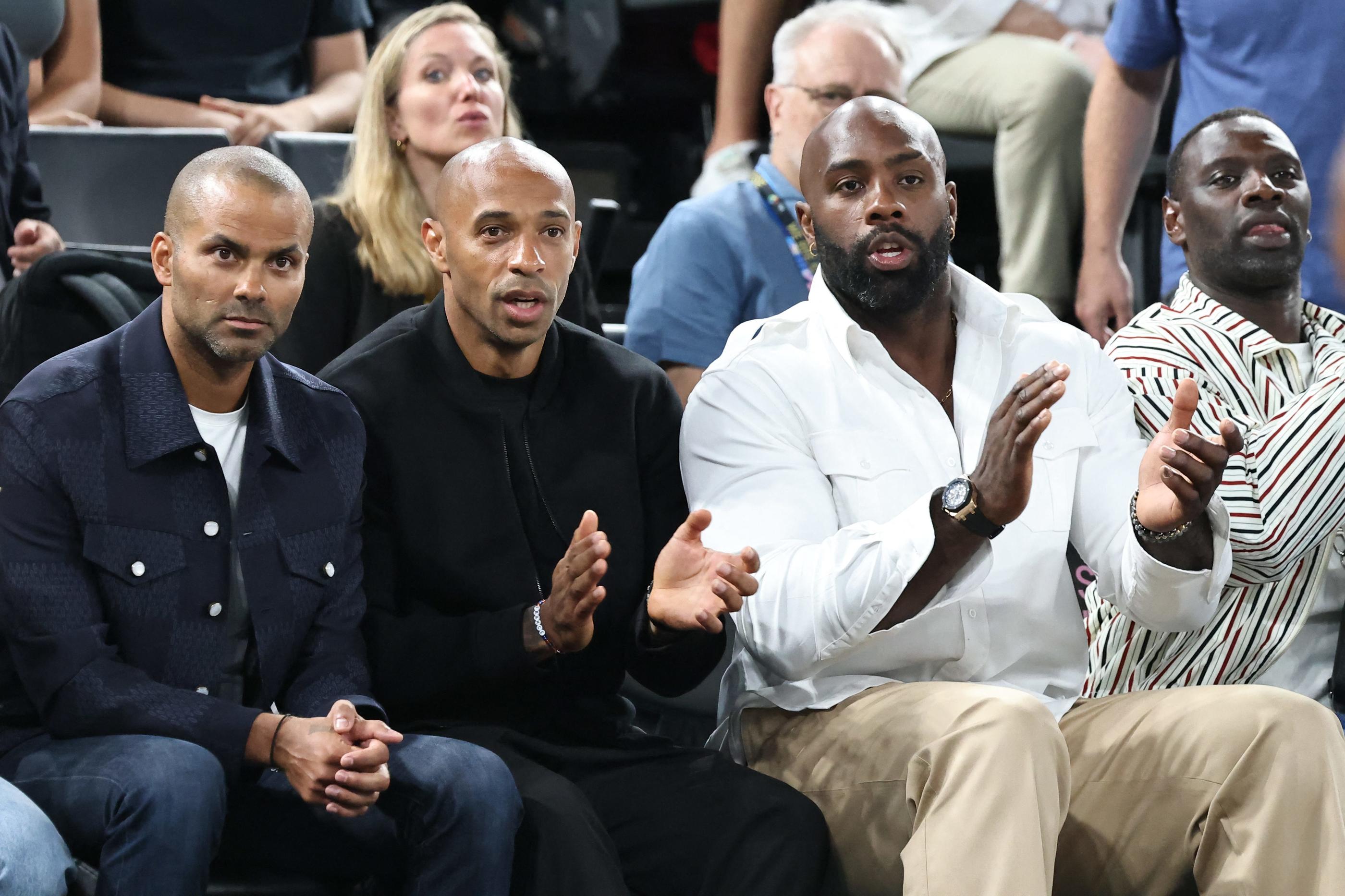 Tony Parker, Thierry Henry, Teddy Riner et Omar Sy sont venus voir la finale du basket entre amis. LP / Fred Dugit