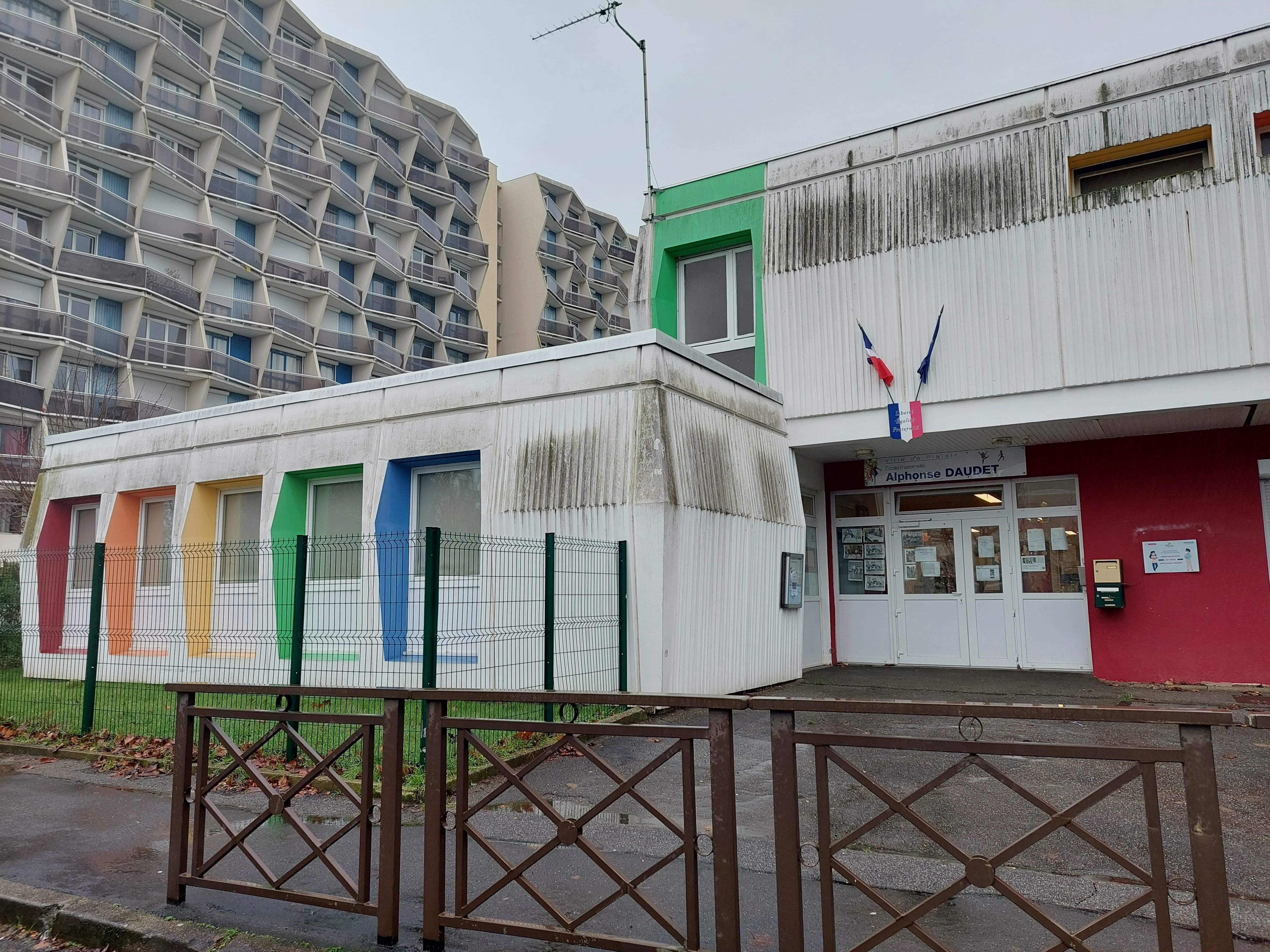 Plaisir, jeudi 21 décembre. La fermeture de l'école maternelle Alphonse Daudet a été décidée mercredi soir en conseil municipal. LP/Virginie Wéber