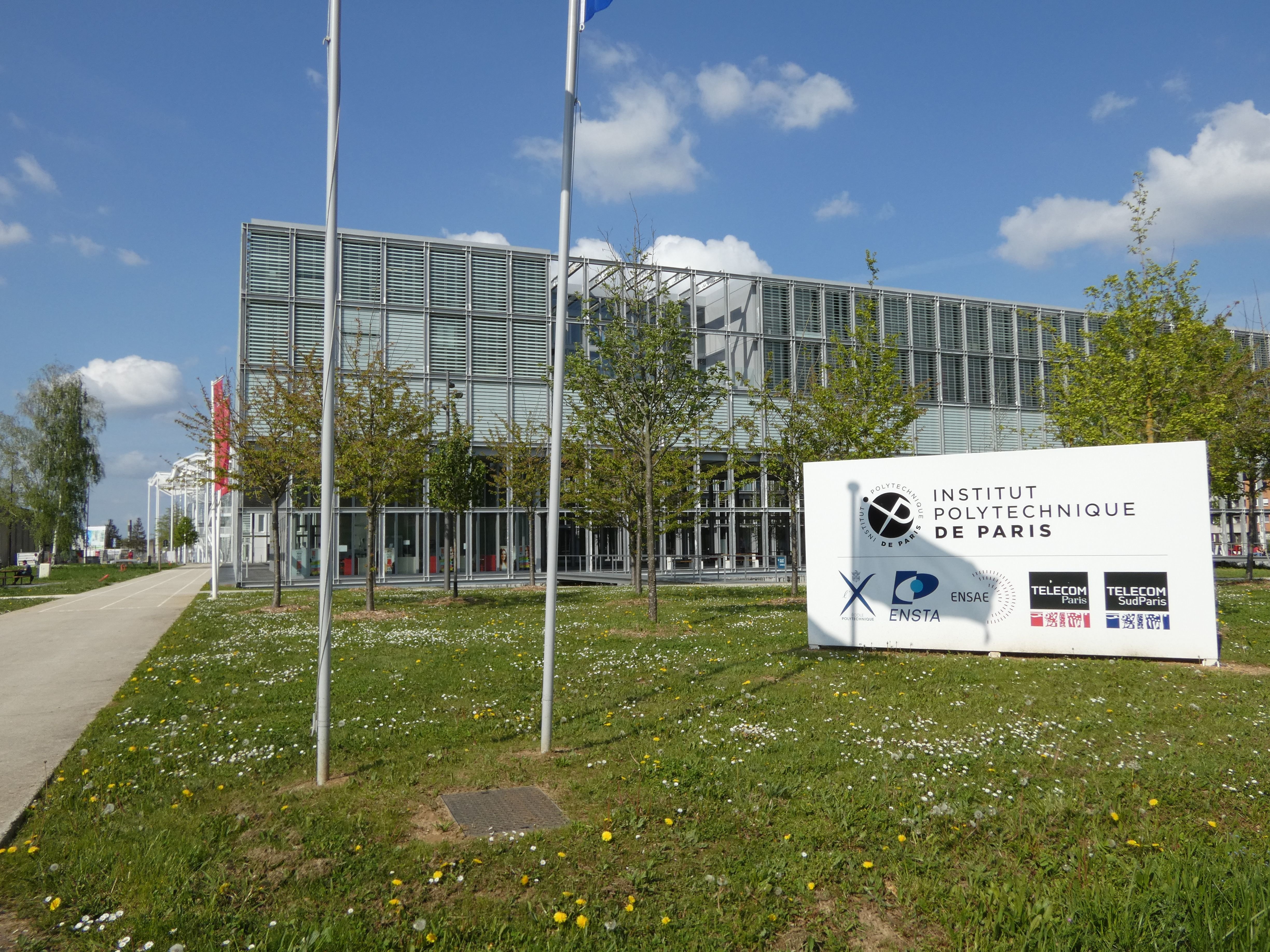 Essonne: LVMH n'installera pas son centre de recherche près de l'École  polytechnique - Le Parisien