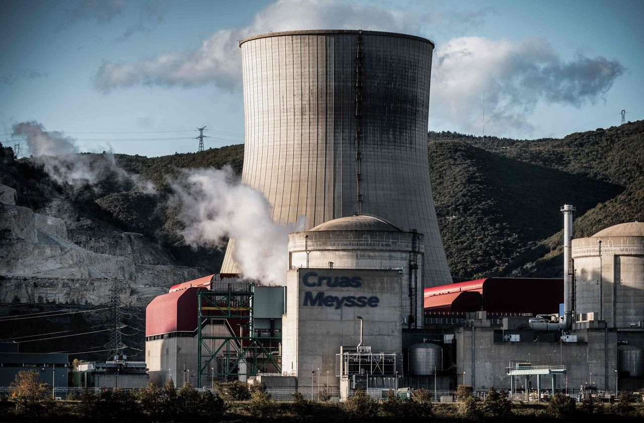 « Seul le redémarrage du réacteur numéro 2 de Cruas (Ardèche), prévu le 17 janvier, est pour l’instant perturbé », temporise la direction d'EDF. AFP/Jeff Pachoud