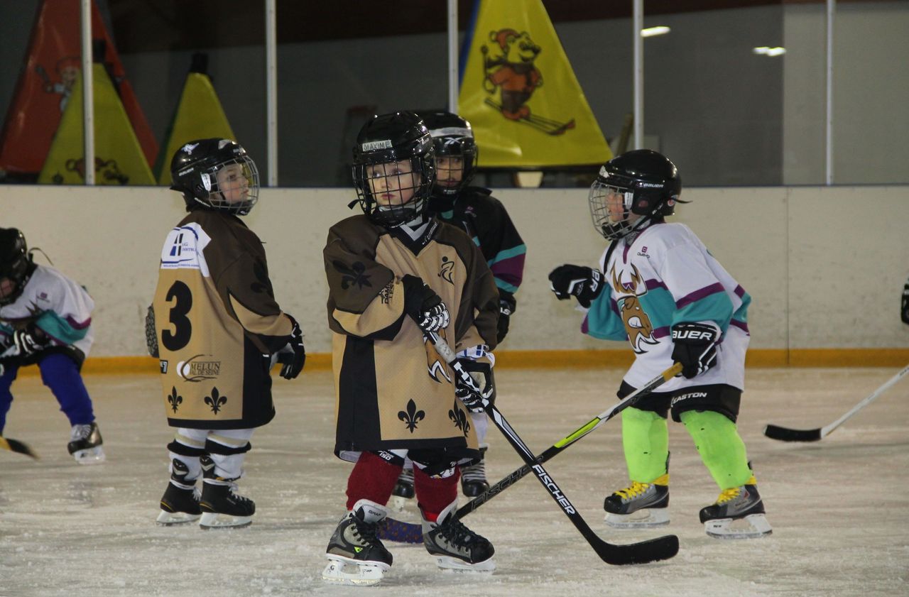 <b></b> Illustration. Les petits Caribous (en photo) ont des aînés bien généreux : le challenge de la Teddy Bear Toss samedi prévoit de collecter des peluches pour les enfants défavorisés.