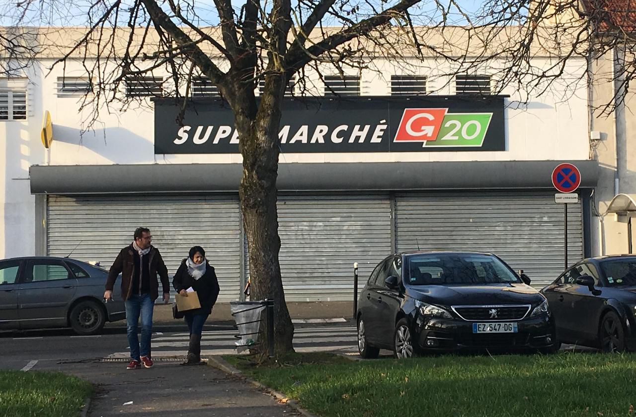 <b></b> Chambly, le 26 décembre. Fermée depuis 8 mois, la supérette doit rouvrir ses portes en avril. 