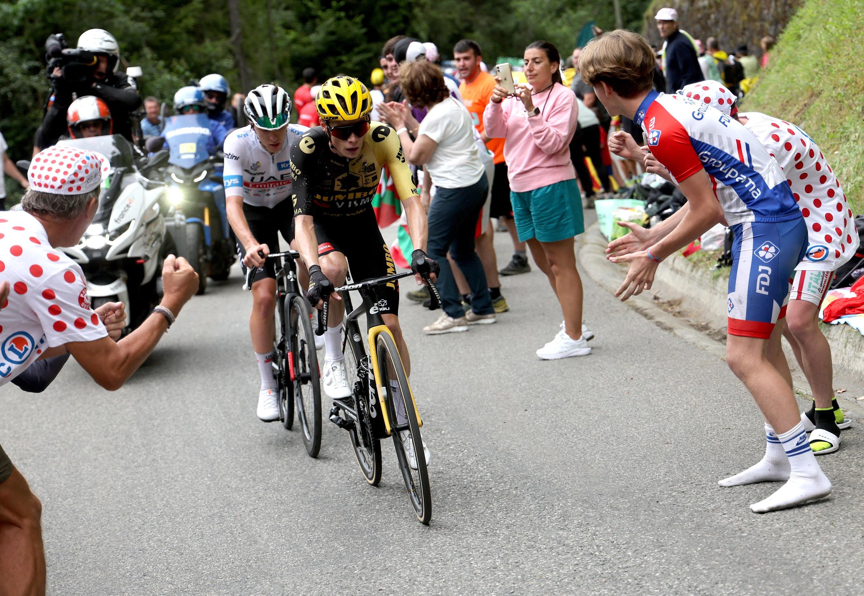 Le duel entre Jonas Vingegaard et Tadej Pogacar s'annonce épique pendant ce Tour de France 2023. Maxppp/Epa/Martin Divisek