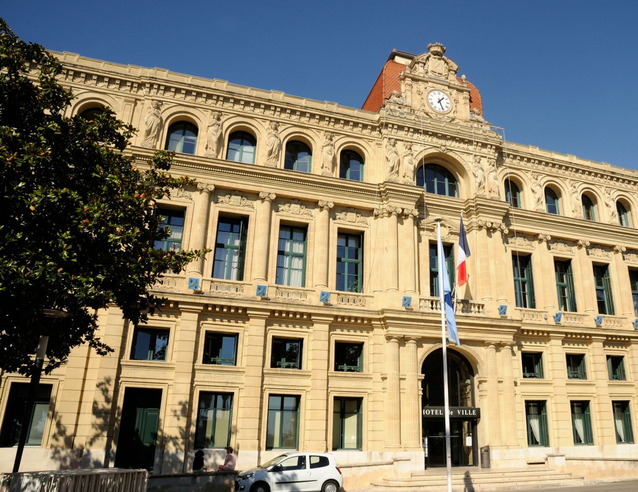 L'hommage au gendarme Éric Comyn, décédé dans l’exercice de ses fonctions, aura lieu mercredi devant l'Hôtel de Ville de Cannes. Only France/Rollinger-Ana