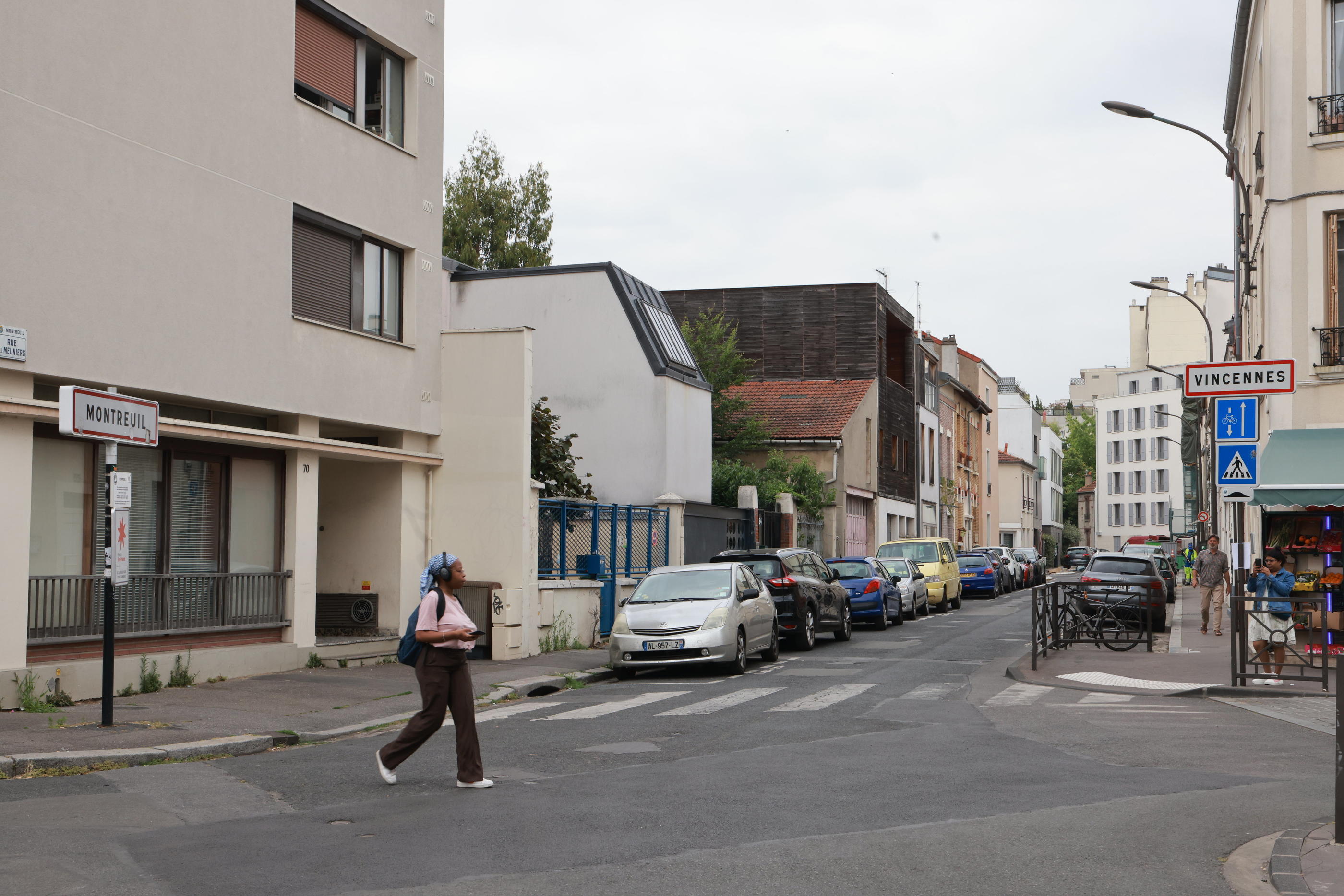 Sur le trottoir de gauche, vous êtes à Montreuil et sur celui de droite, vous êtes à Vincennes. Les prix de l'immobilier s'en ressentent fortement. LP/Philippe Lavieille