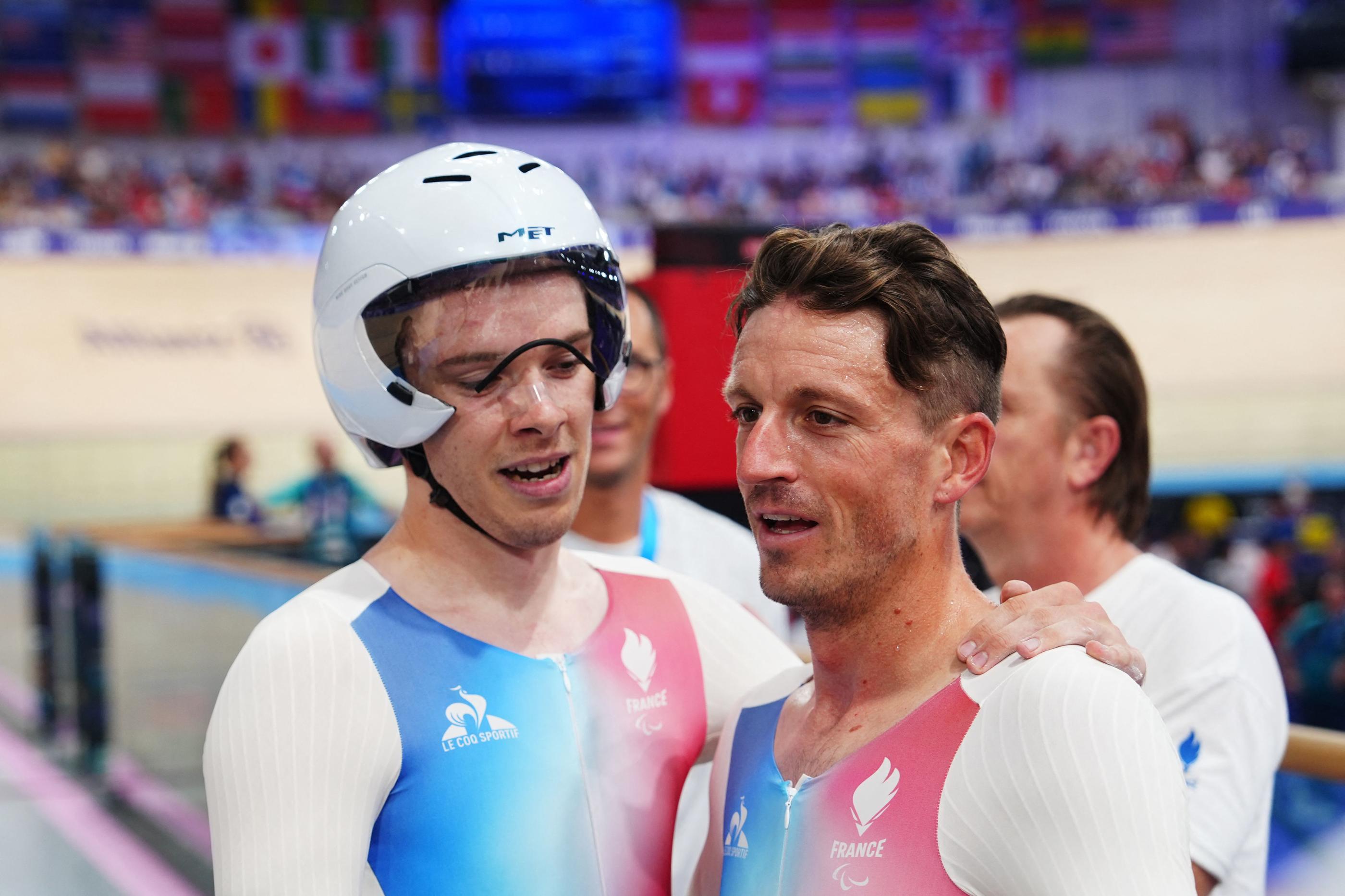 Pour Kevin Le Cunff, à droite, la piste se conclut par une deuxième médaille en chocolat, la quatrième en deux participations aux Jeux paralympiques. AFP/Dimitar Dilkoff