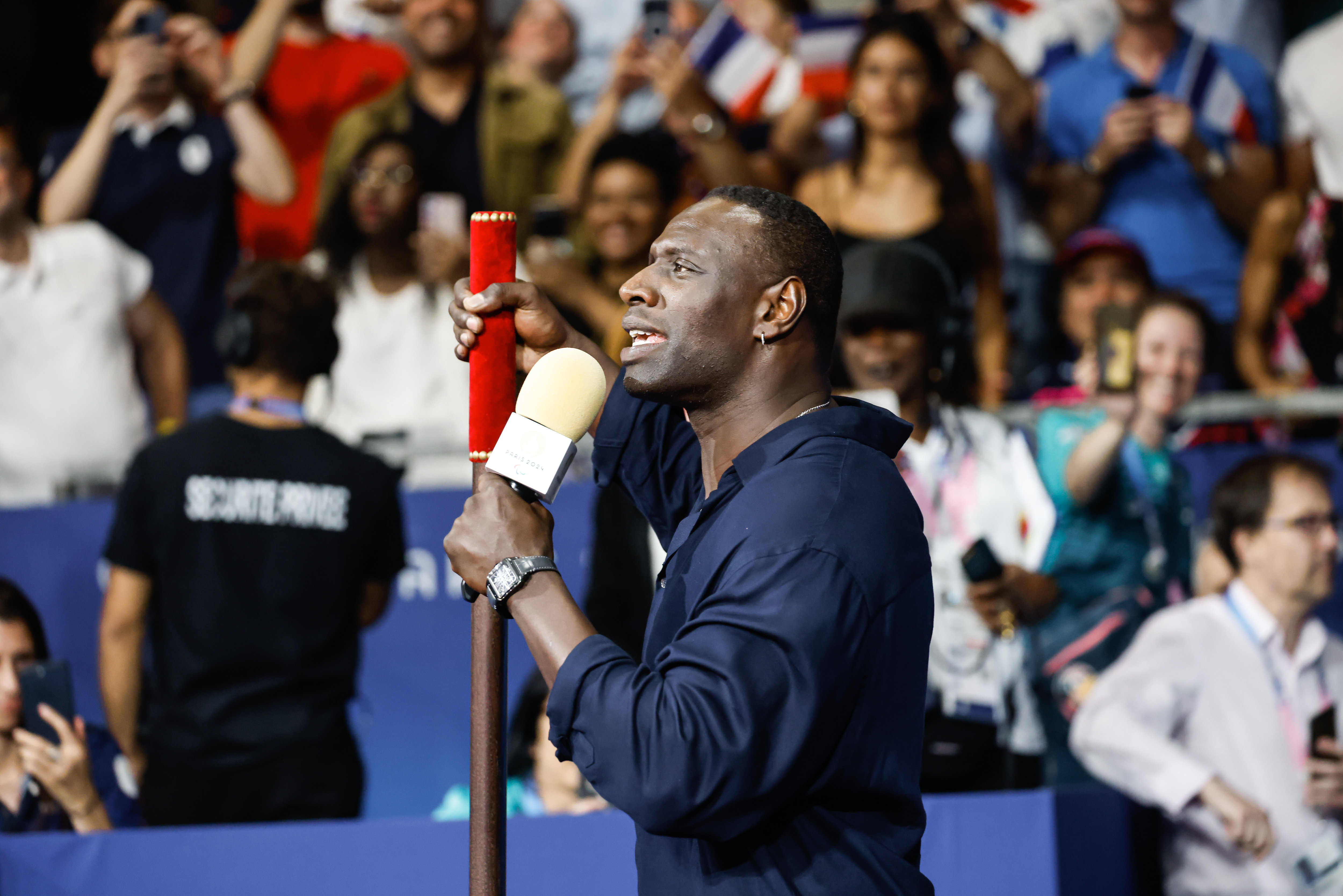 Paris, Arena Champ-de-Mars, vendredi 2 août. Le comédien Omar Sy a donné les trois coups qui marquent le lancement des combats (LP/Olivier Corsan).