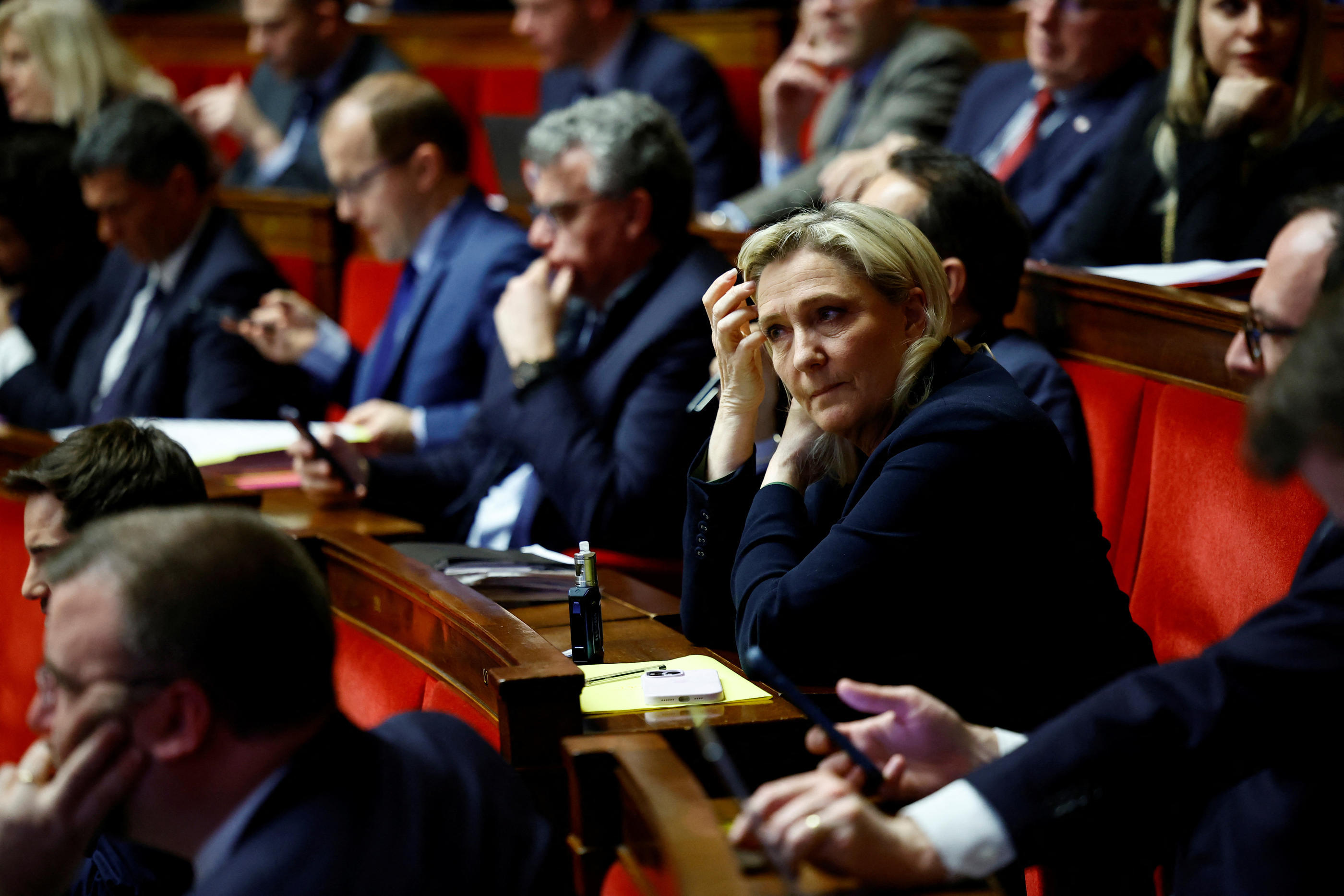 Paris (VIIe), le 6 février. A ses débuts au FN, les railleries auxquelles a dû faire face Marine Le Pen n'étaient pas liées à son genre, mais plutôt à son patronyme. Reuters/Sarah Meyssonnier