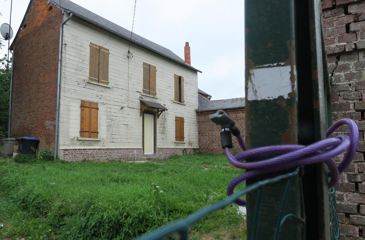 <b></b> Formerie, vendredi 23 juin. Plus de cinq ans après les faits, la maison où vivait Aline Le Diouris reste inhabitée. Mais dans la commune, le choc reste profond. 