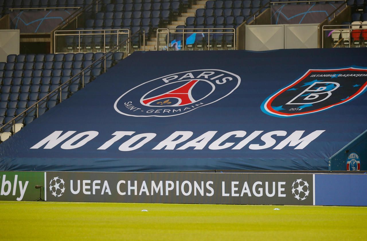 Banners, tshirts… PSG and Basaksehir together in the face of racism