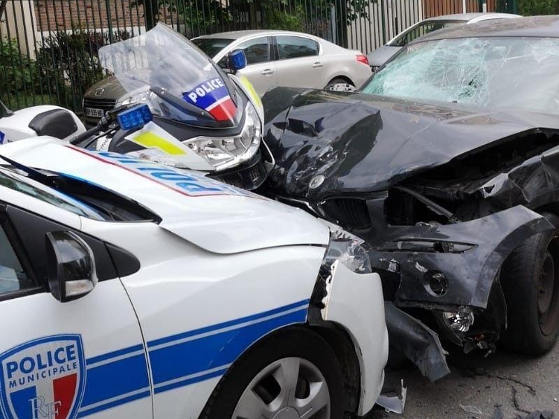 Le 27 avril 2020, le terroriste présumé a foncé sur des motards de la police nationale et des policiers municipaux alors affairés au contrôle d'un automobiliste. LP/Louis Moulin