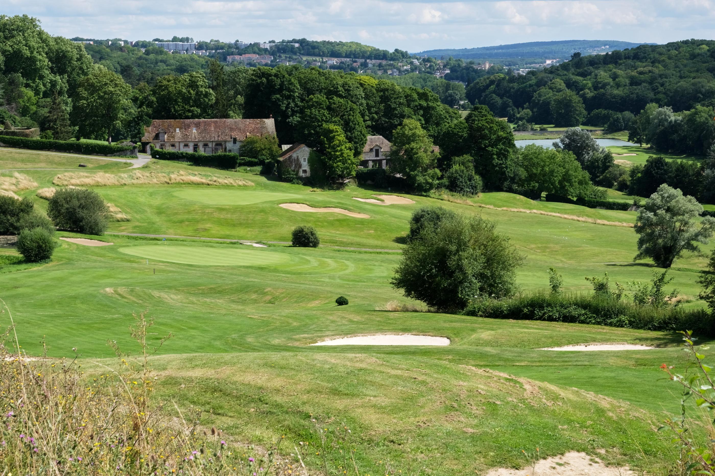 Le golf du Château de la Chouette, à Gaillon-sur-Montcient (Yvelines), à quelques pas du parcours de GR2. LP/Bastien Moignoux