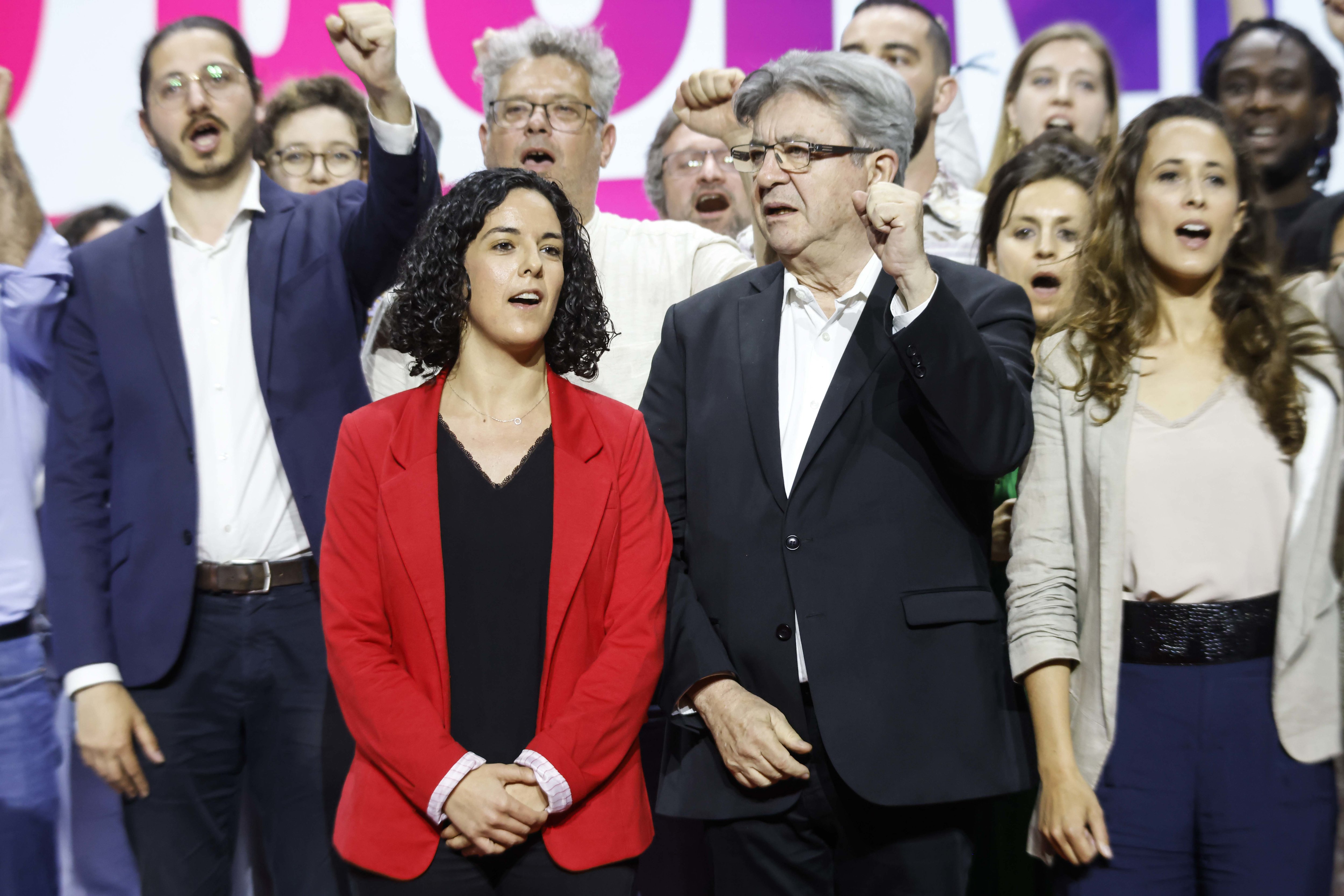 « On a pour ambition de structurer la gauche européenne », explique l'eurodéputée Manon Aubry, tête de liste insoumise aux dernières européennes, ici aux côtés de Jean-Luc Mélenchon. LP/Olivier Corsan