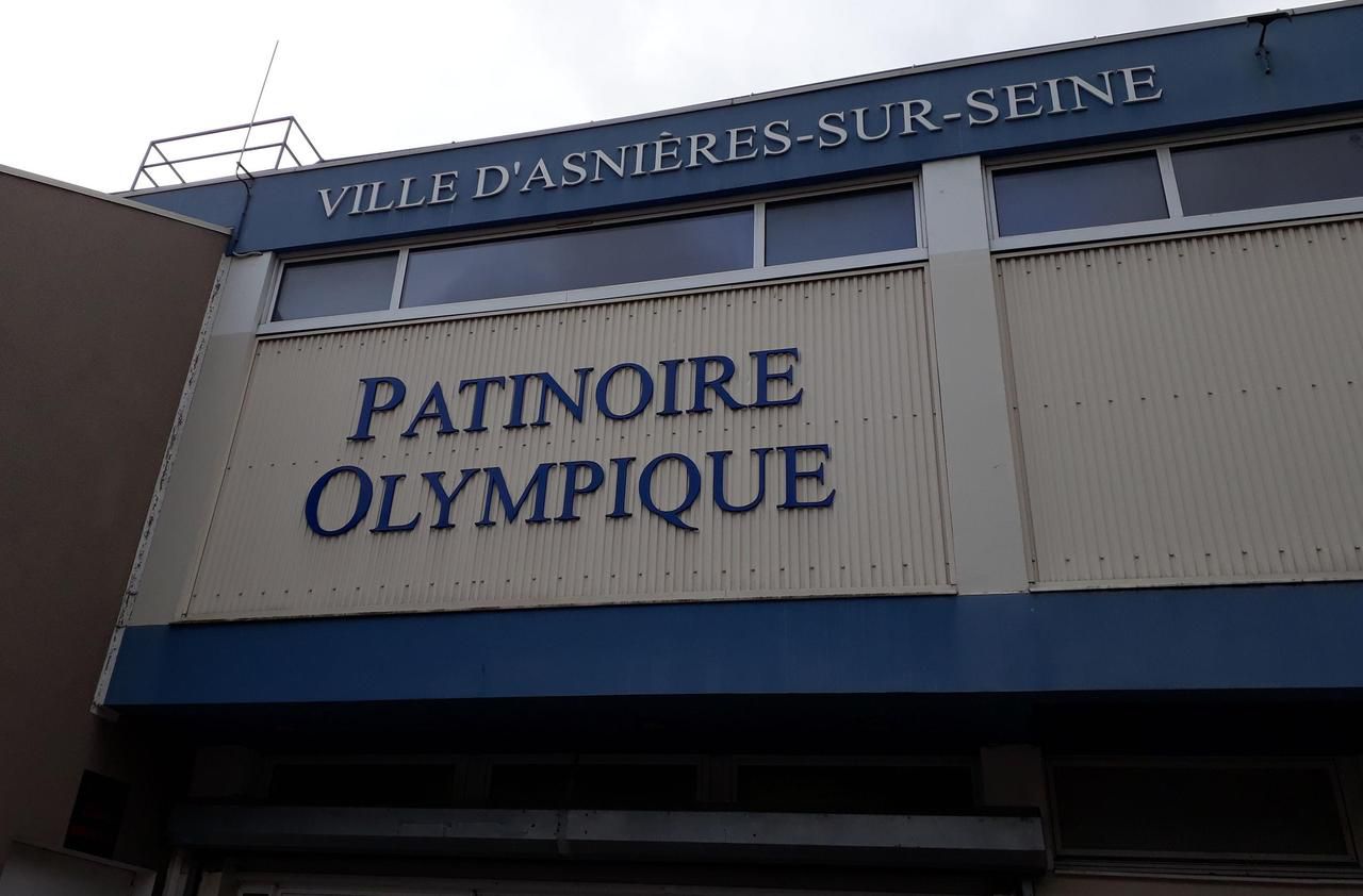 <b></b> Asnières-sur-Seine, ce vendredi. L’ex-entraîneur mis en cause a travaillé dix ans au club Asnières Patinage, à la patinoire des Courtilles.