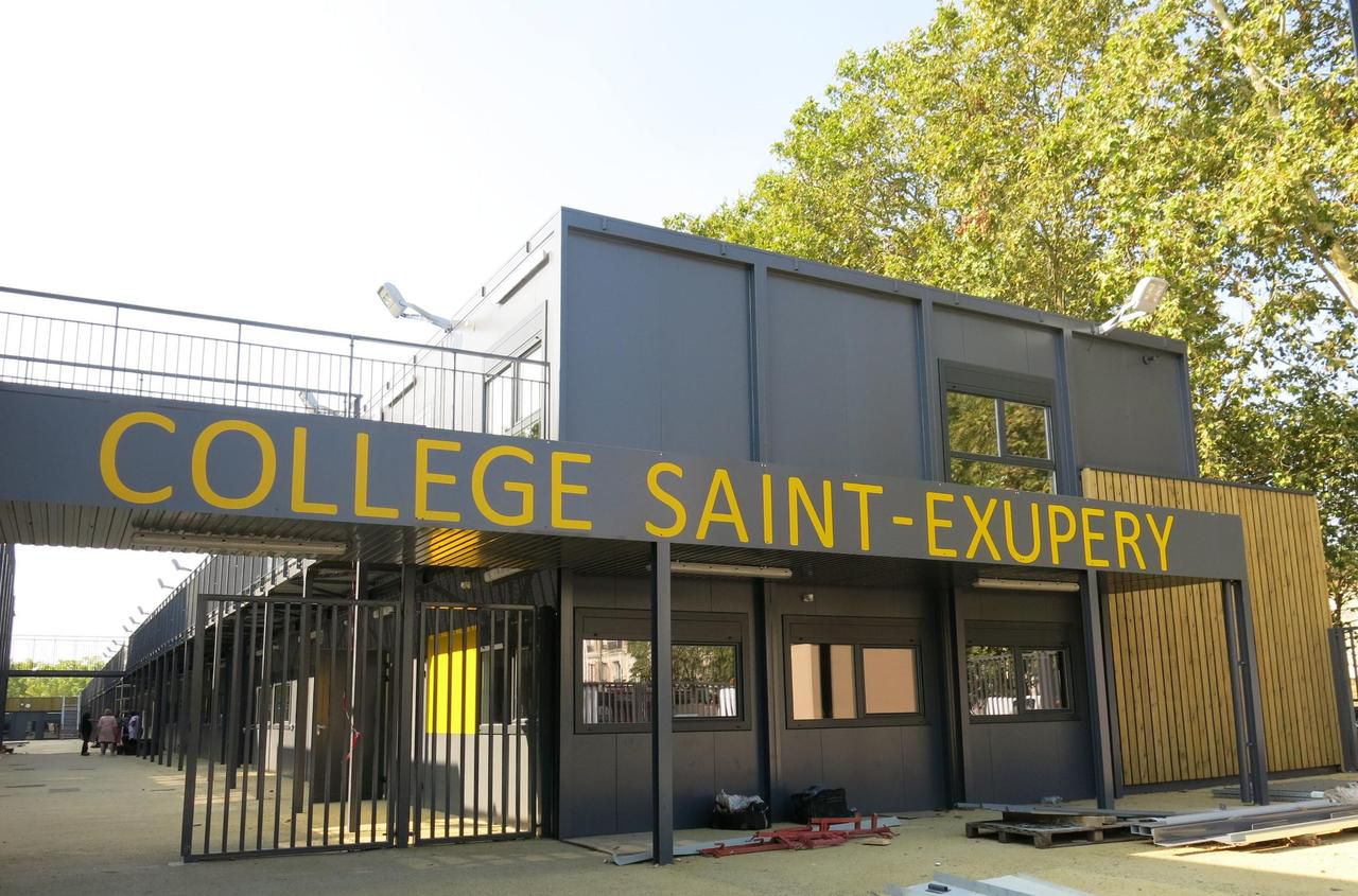 <b></b> Vincennes, ce madi. Le collège modulaire Saint-Exupéry, à Vincennes est prêt à accueillir les 600 élèves du collège pollué. 