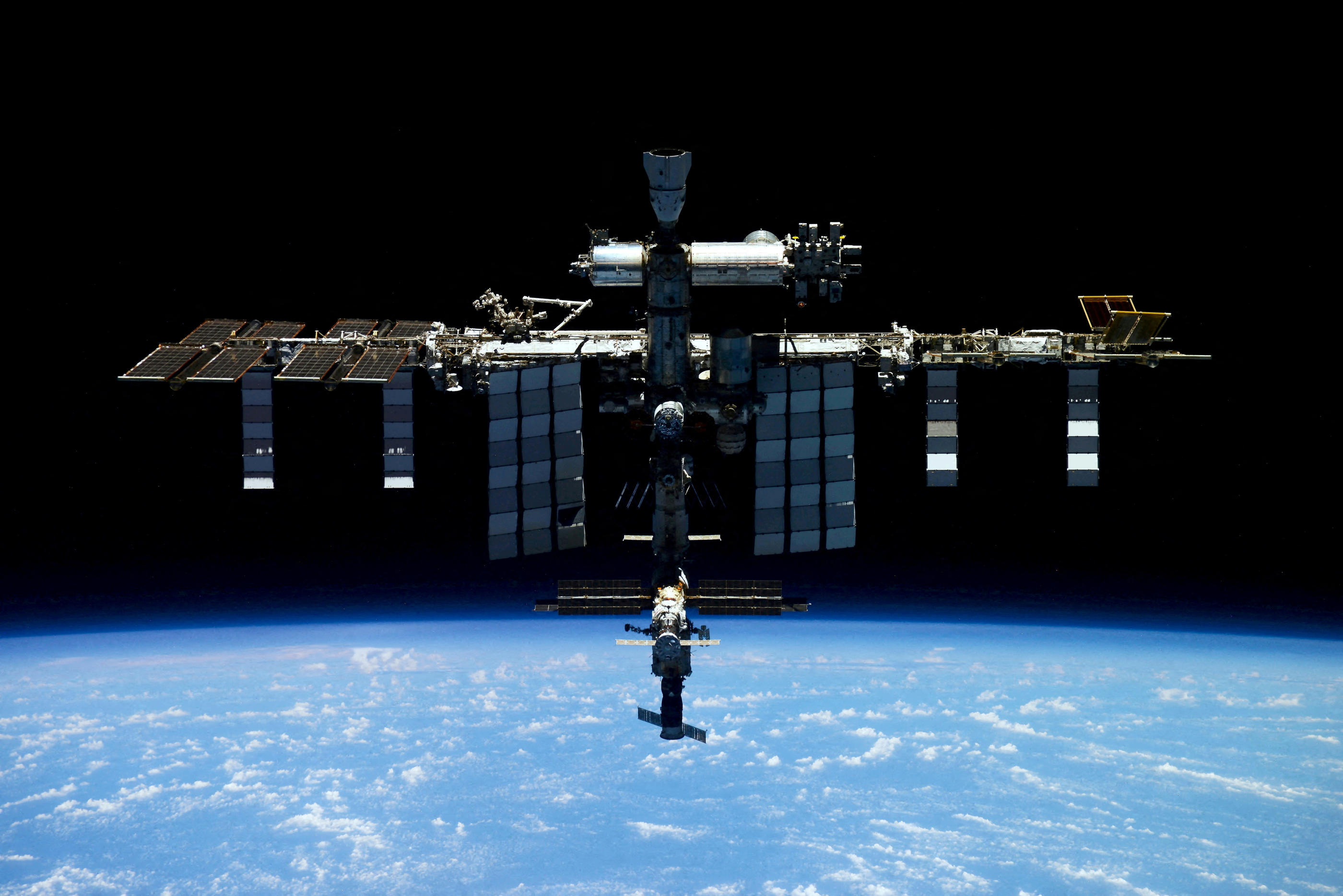 La Station spatiale internationale (ISS) en avril 2022. Reuters/Handout/Roscosmos/Pyotr Dubrov