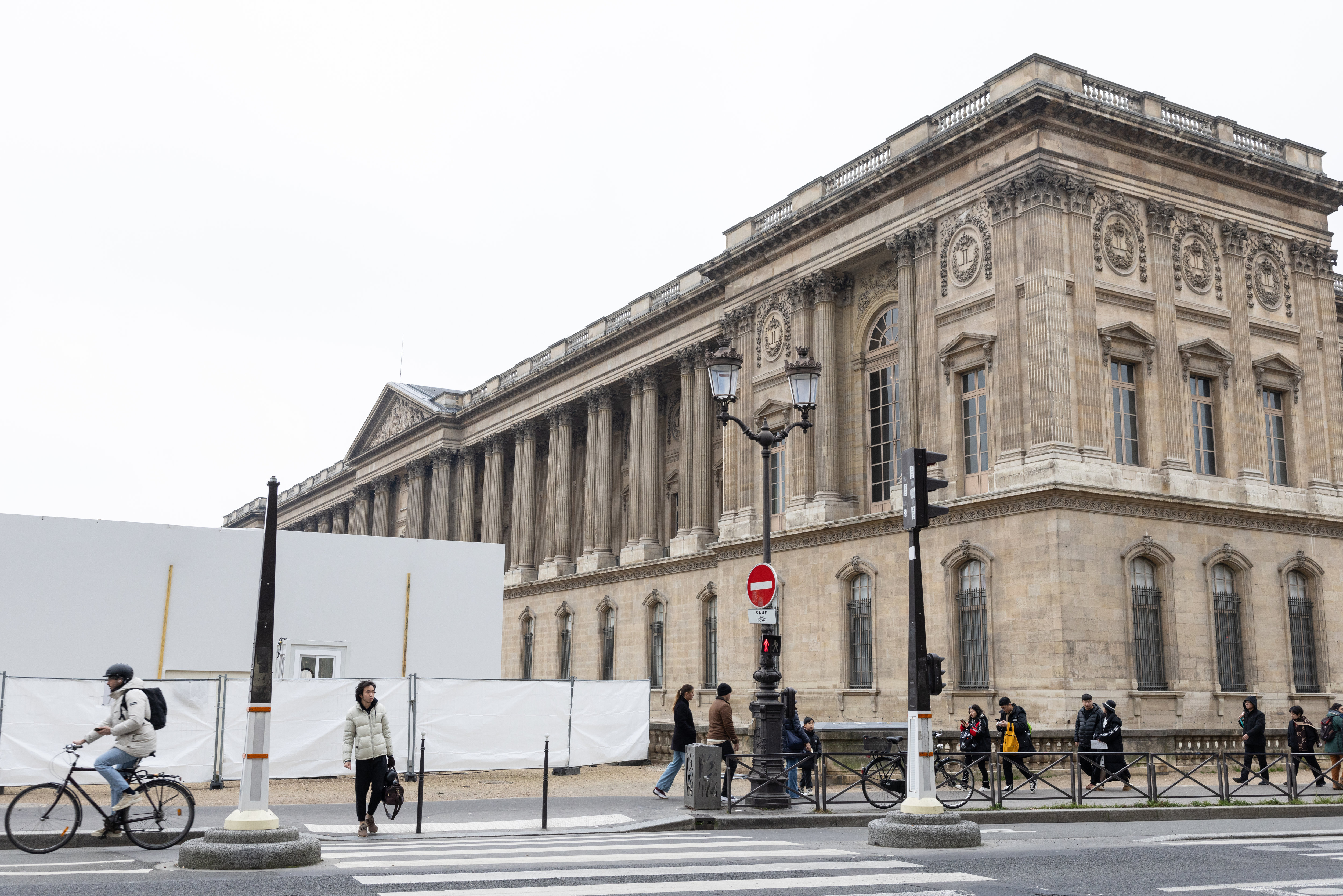 Renaissance » du Louvre : la Ville de Paris va plancher sur la