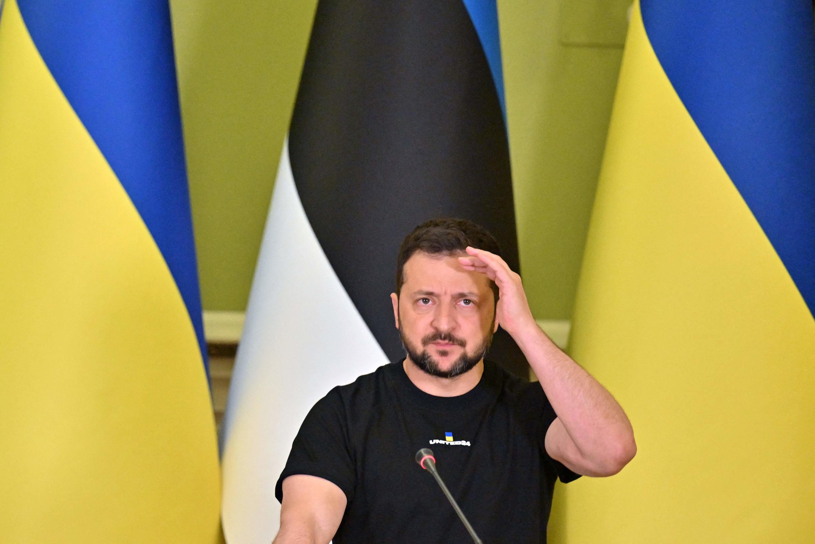 Volodymyr Zelensky, vendredi lors d'une conférence de presse à Kiev, la capitale ukrainienne. AFP/Sergei Supinsky