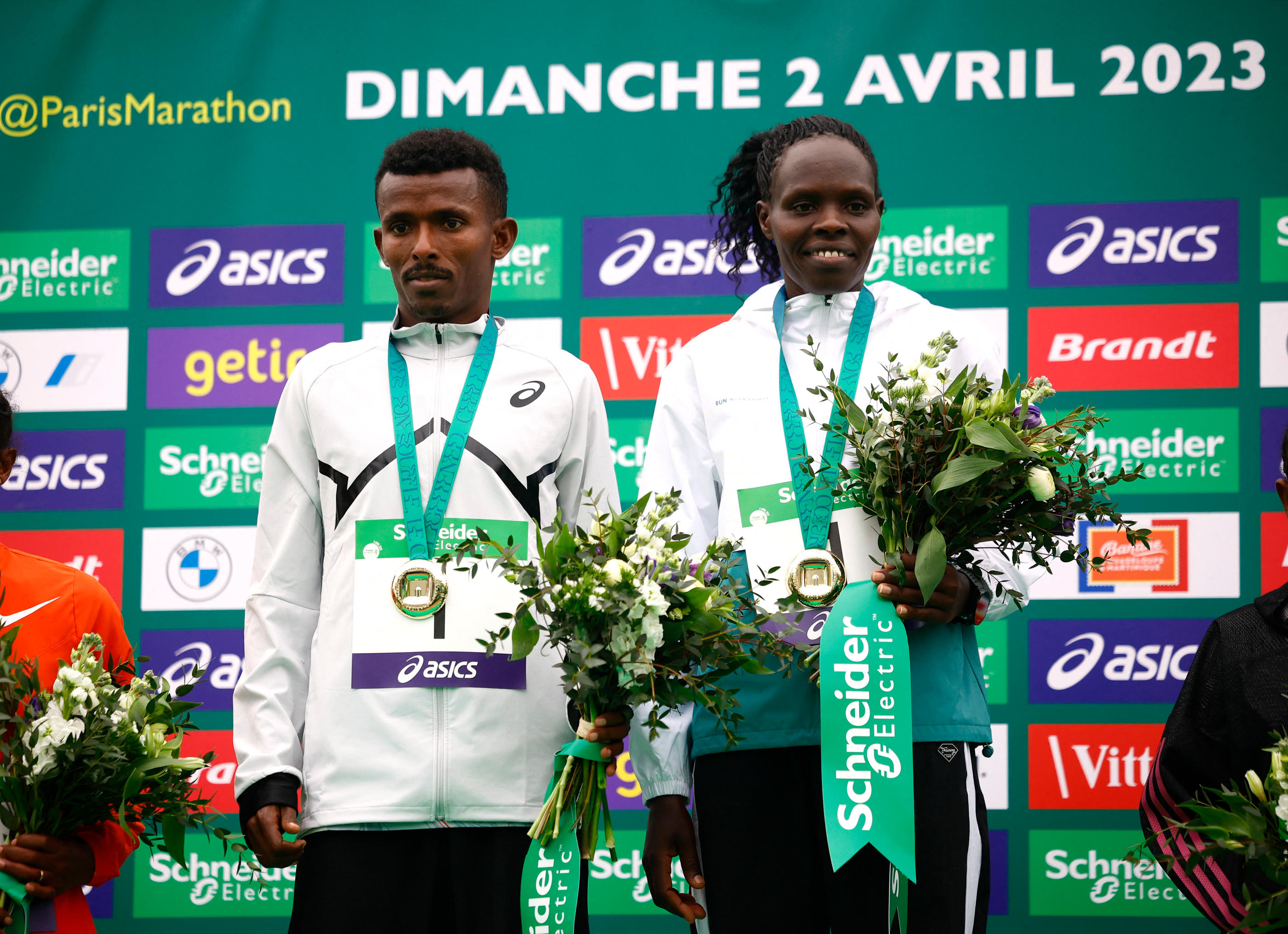 L’année dernière, le marathon de Paris avait sacré l’Éthiopien Abeje Ayana et la Kenyane Helah Kiprop. Reuters/Sarah Meyssonnier