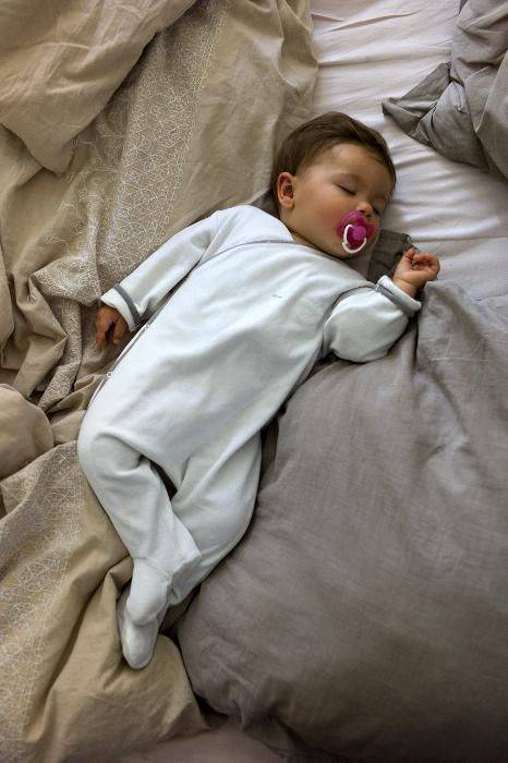 Combien de siestes doit faire mon bébé de 6 mois ? - Le Parisien