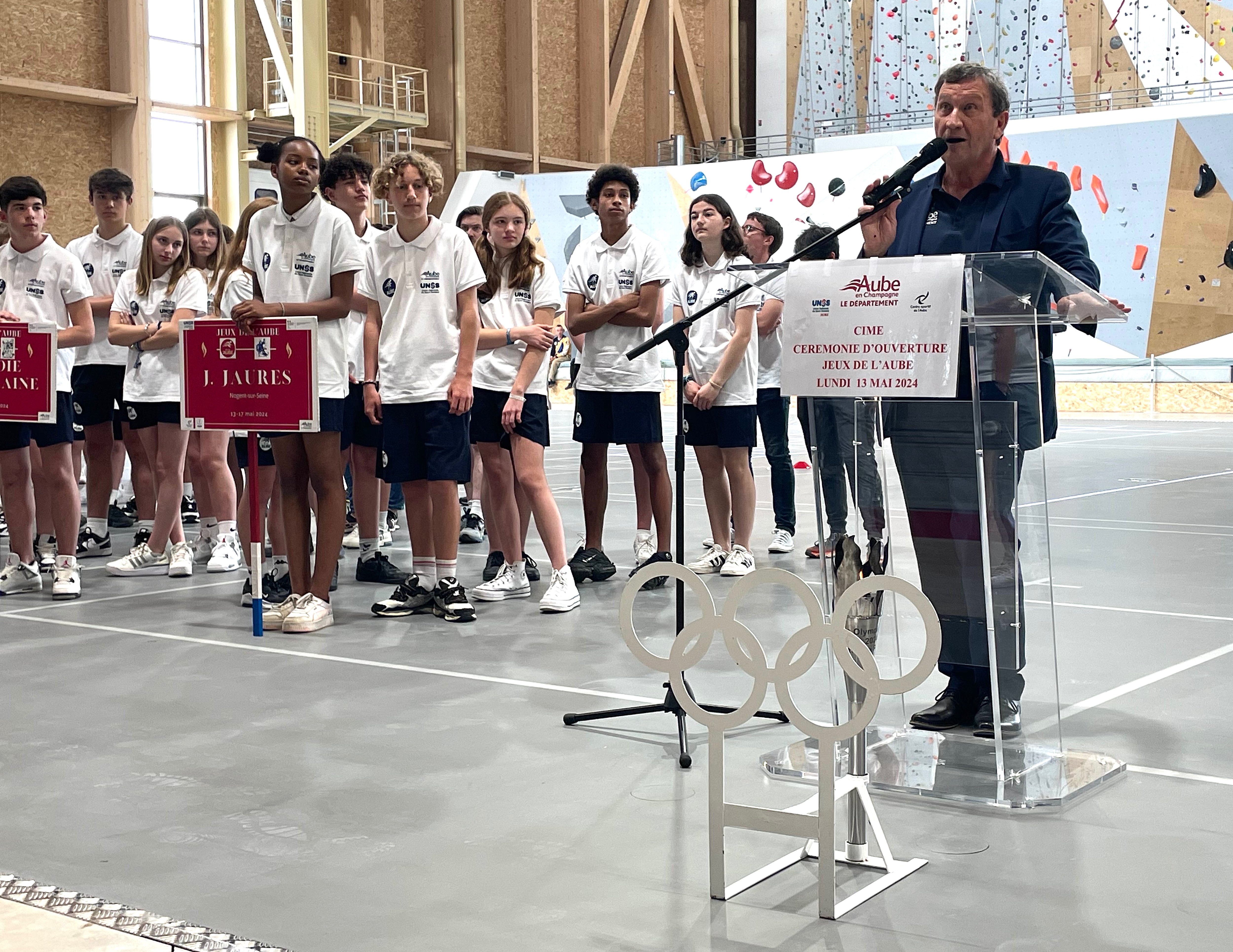 Les Jeux de l'Aube se tiennent cette semaine à Troyes (Aube) où les 16 établissements et 150 collégiens sélectionnés participent à des mini-Jeux olympiques. LP/Stéphane Magnoux
