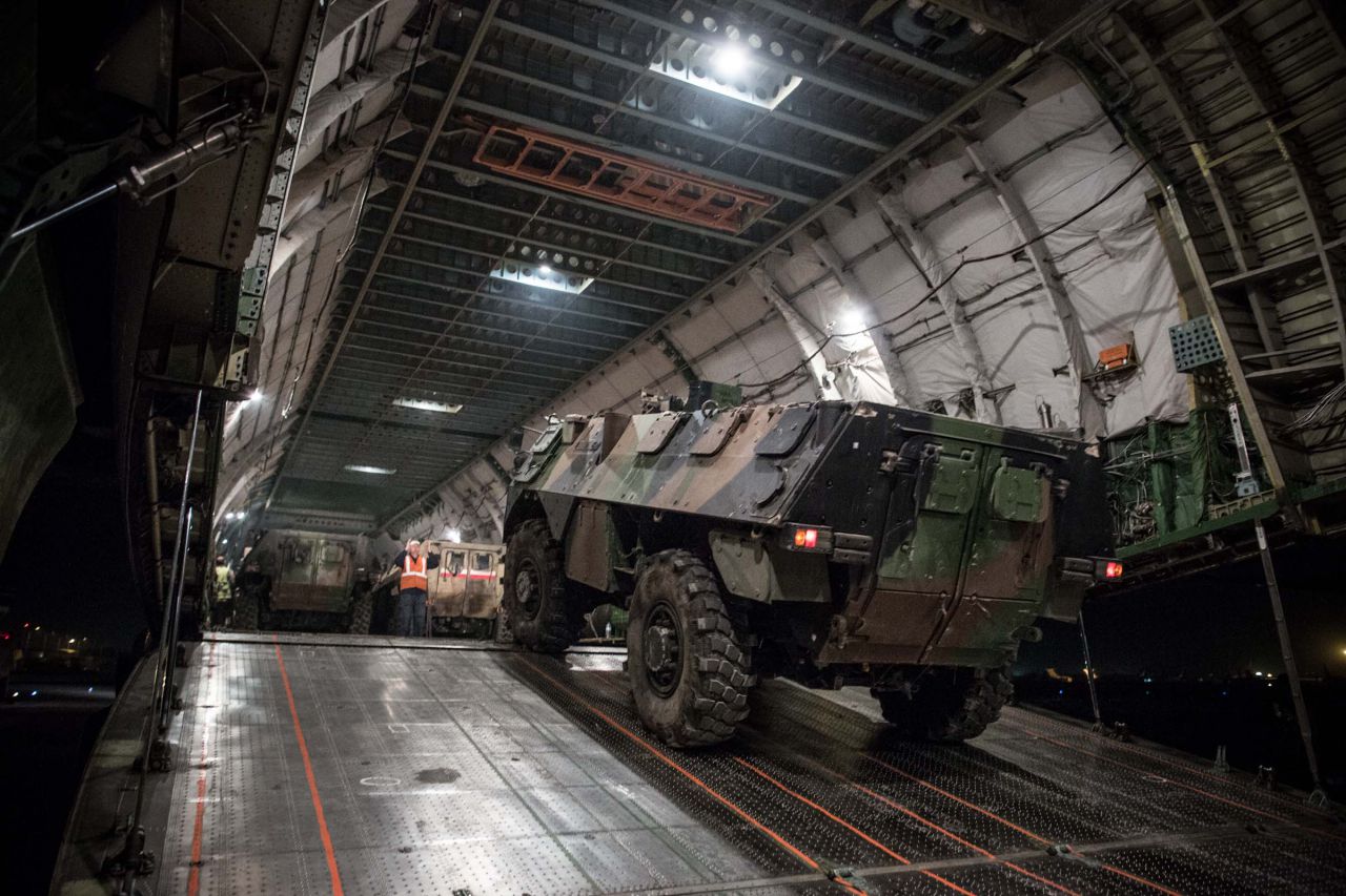 La France a annoncé l'envoi de "centaines" de blindés d'occasion de type VAB à l'Ukraine. LP/Philippe de Poulpiquet