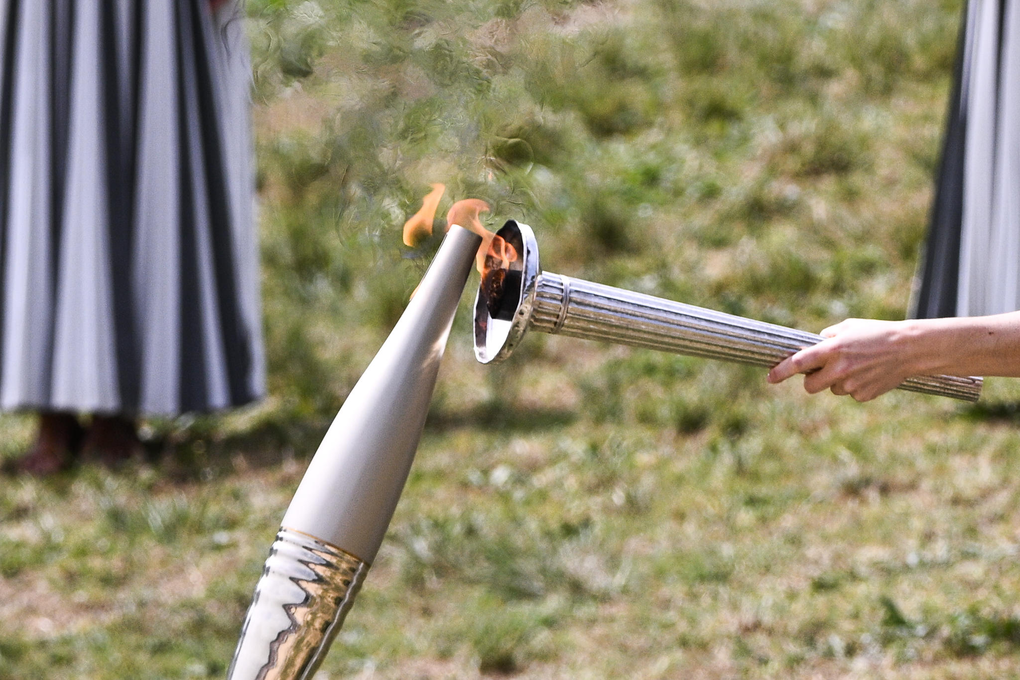 La flamme olympique a été allumée à Olympie le 16 avril. Icon sport