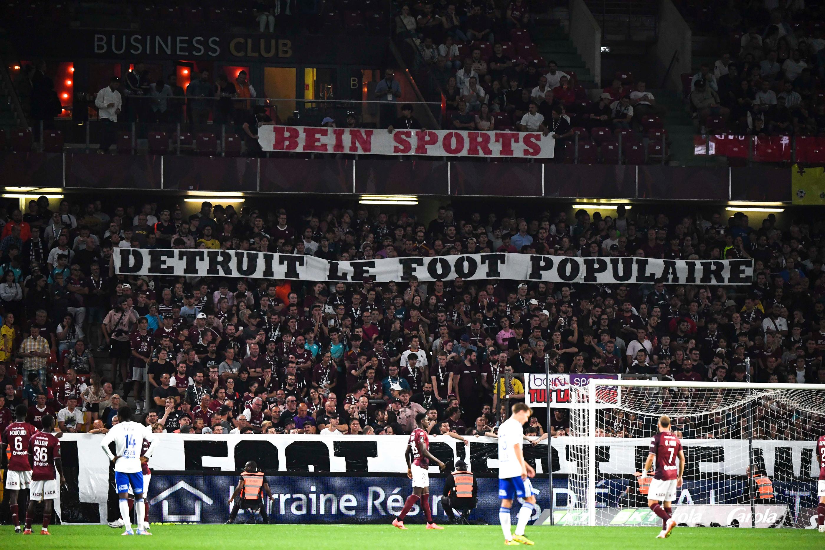 Une banderole brandie à Metz en août dernier. (Photo Anthony Bibard/FEP/Icon Sport)