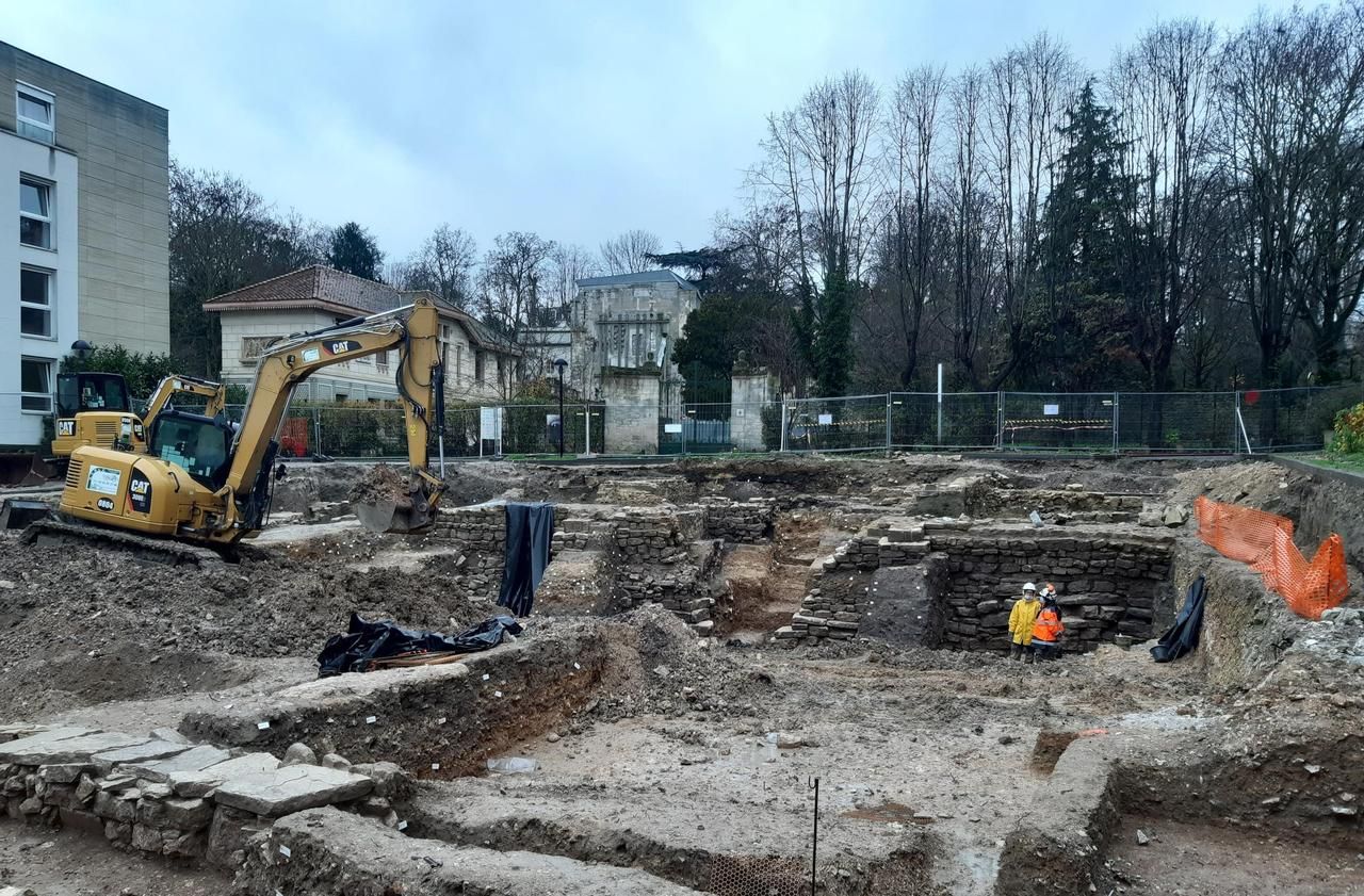 <b></b> Saint-Maur, le 21 décembre 2020. Ces fouilles, menées avant l’extension d’une résidence pour personnes âgées, révèlent plusieurs vestiges du XIVe siècle et plus loin encore.