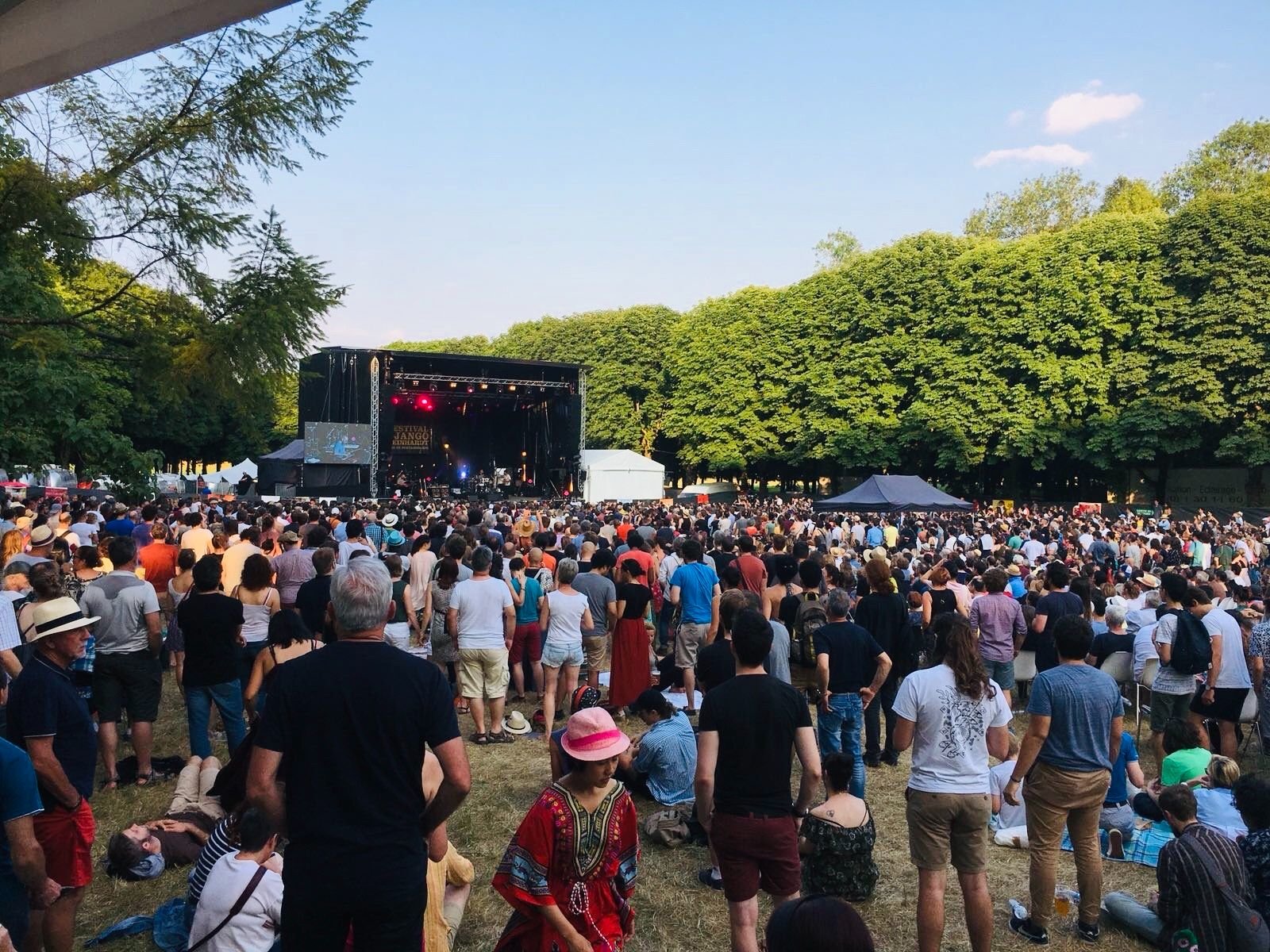 Le festival Django Reinhardt, qui se déroulera sur la pelouse du château de Fontainebleau, devrait attirer environ 17 000 spectateurs du jeudi 22 au dimanche 25 juin. Photo Florence du Boys