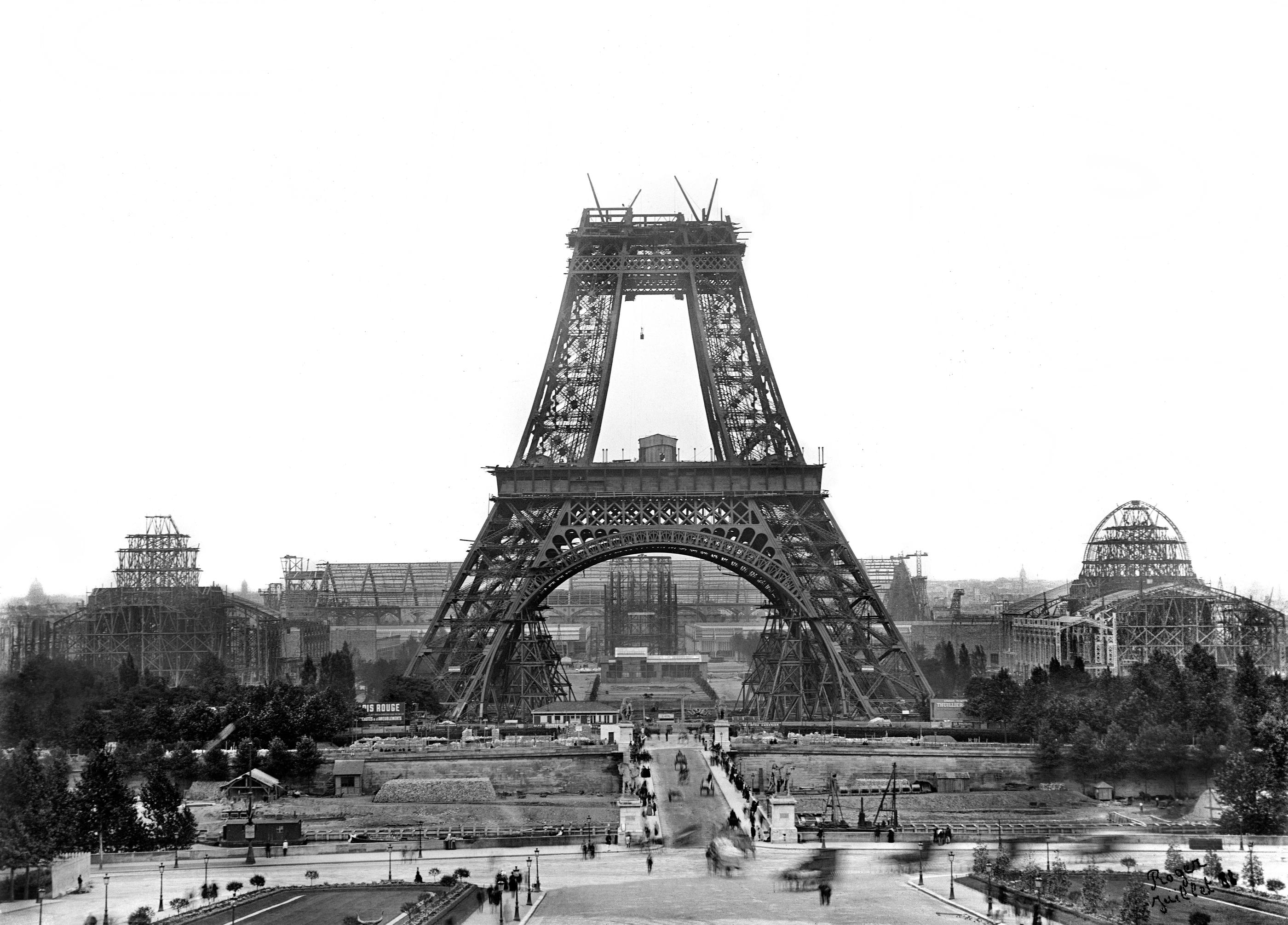 Tour Eiffel : la mairie de Paris renonce à certains réaménagements