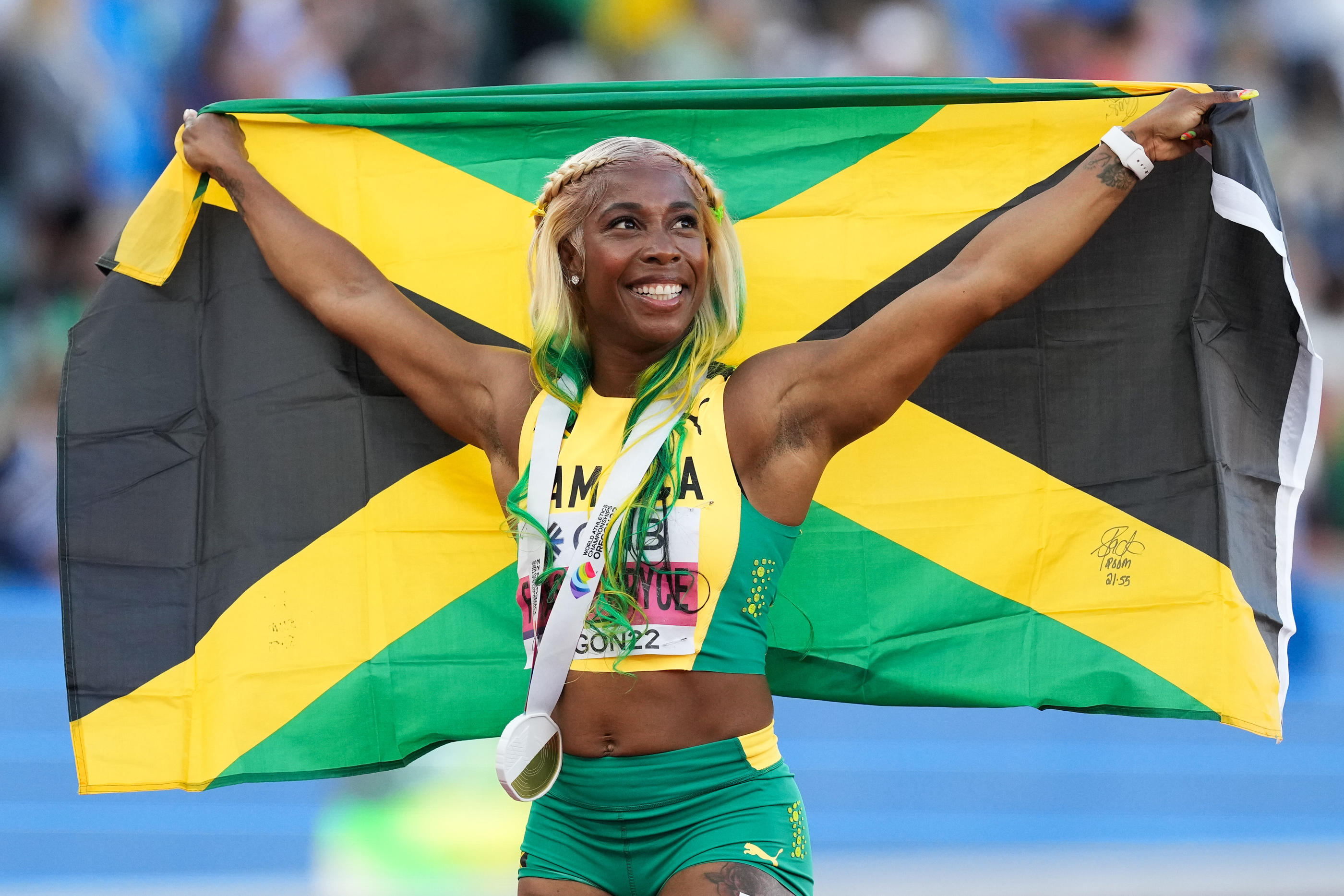 Eugene (Oregon, Etats-Unis), le 17 juillet. Faisant preuve d'une longévité extraordinaire, la Jamaïcaine Shelly-Ann Fraser-Pryce  remporte sa 12e médaille aux Championnats du monde, la 10e en or. PA Images/Icon Sport