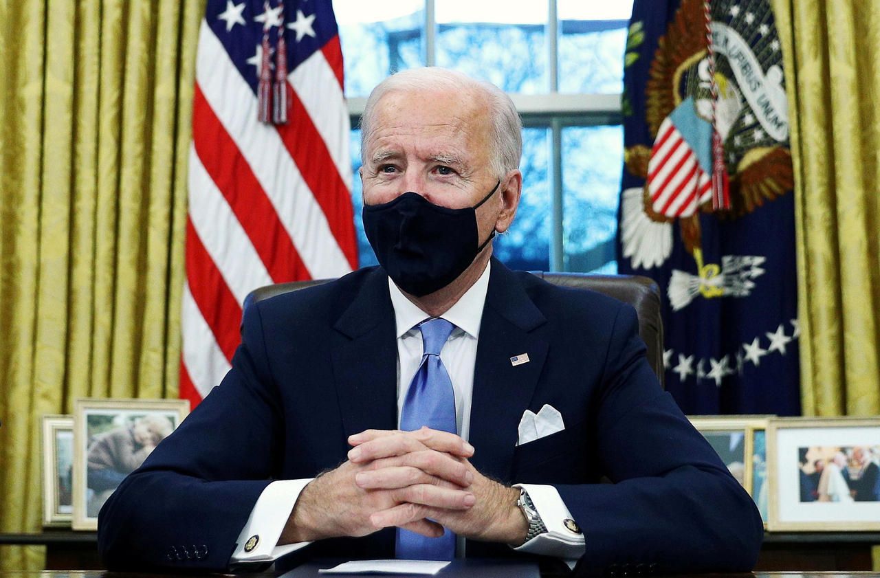 <b></b> Le président américain Joe Biden dans le Bureau ovale à la Maison-Blanche. 