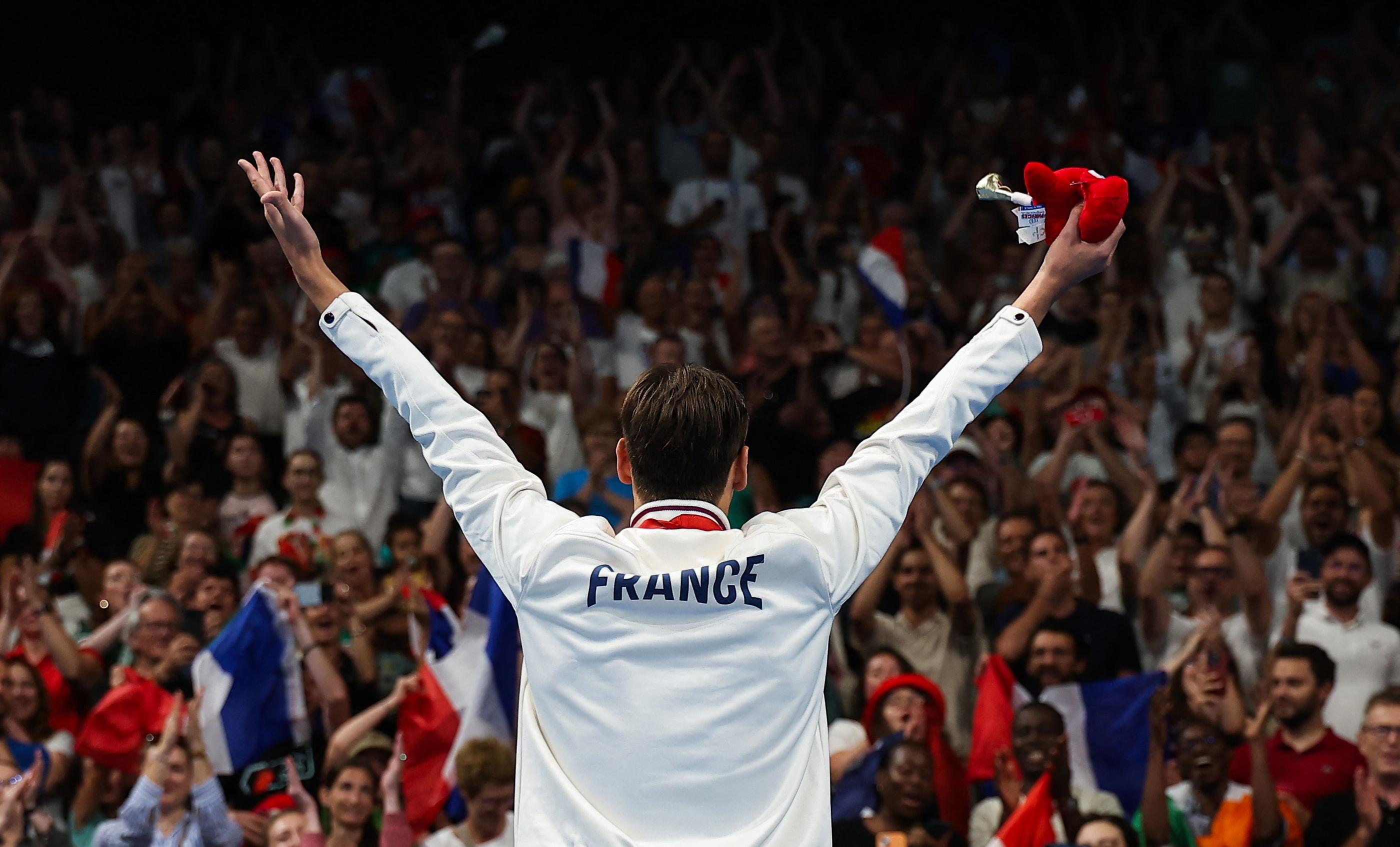 Le nageur Ugo Didier a ébloui de son talent la première journée des Jeux paralympiques 2024. Le public a bien suivi. Reuters/Andrew Couldridge